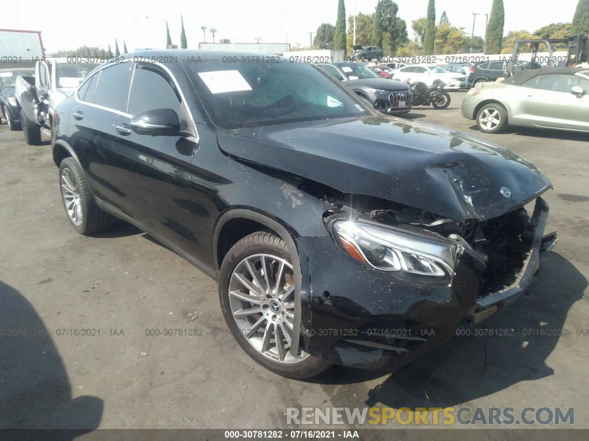 1 Photograph of a damaged car WDC0J4KB7KF664809 MERCEDES-BENZ GLC 2019