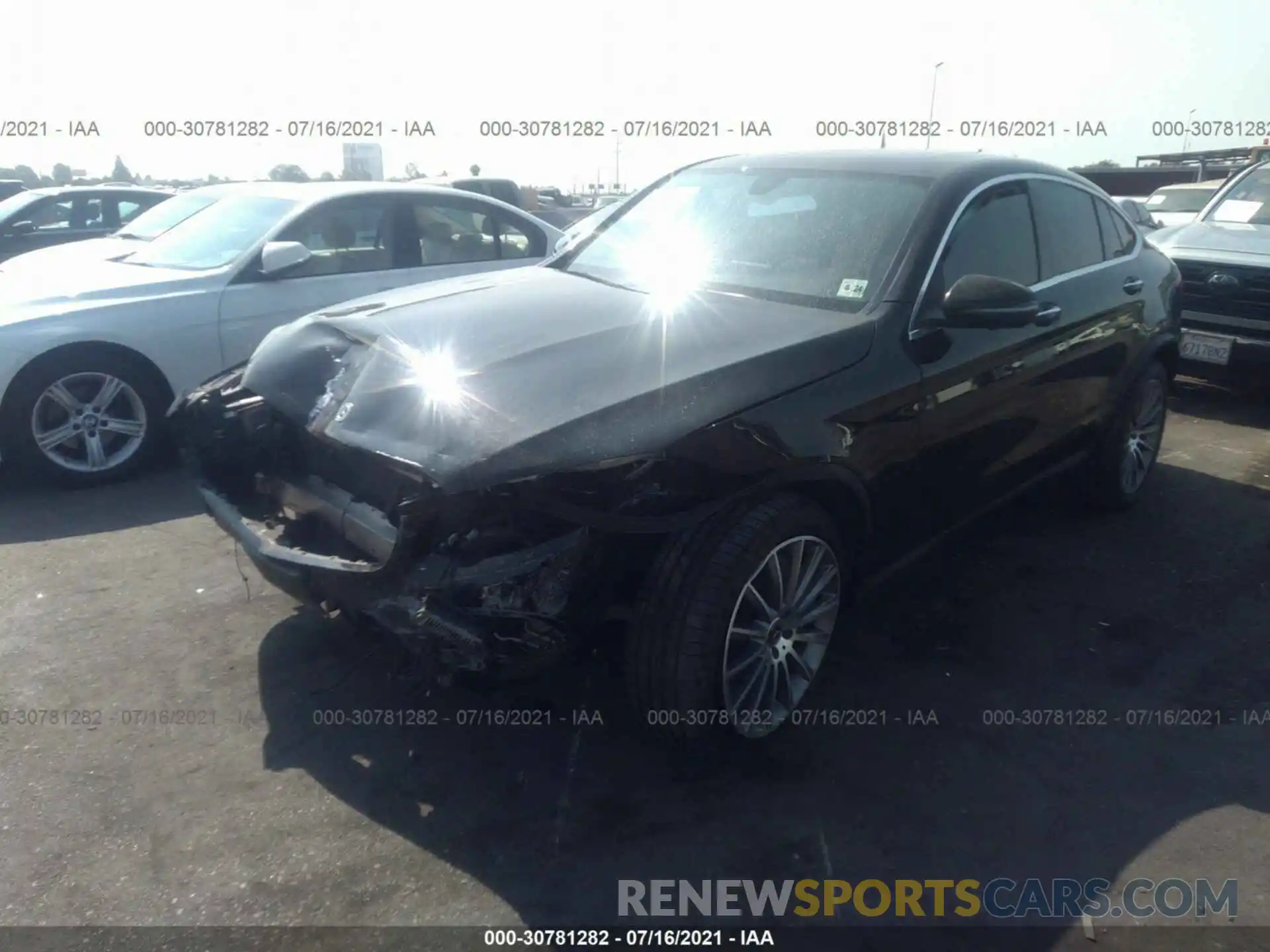 2 Photograph of a damaged car WDC0J4KB7KF664809 MERCEDES-BENZ GLC 2019