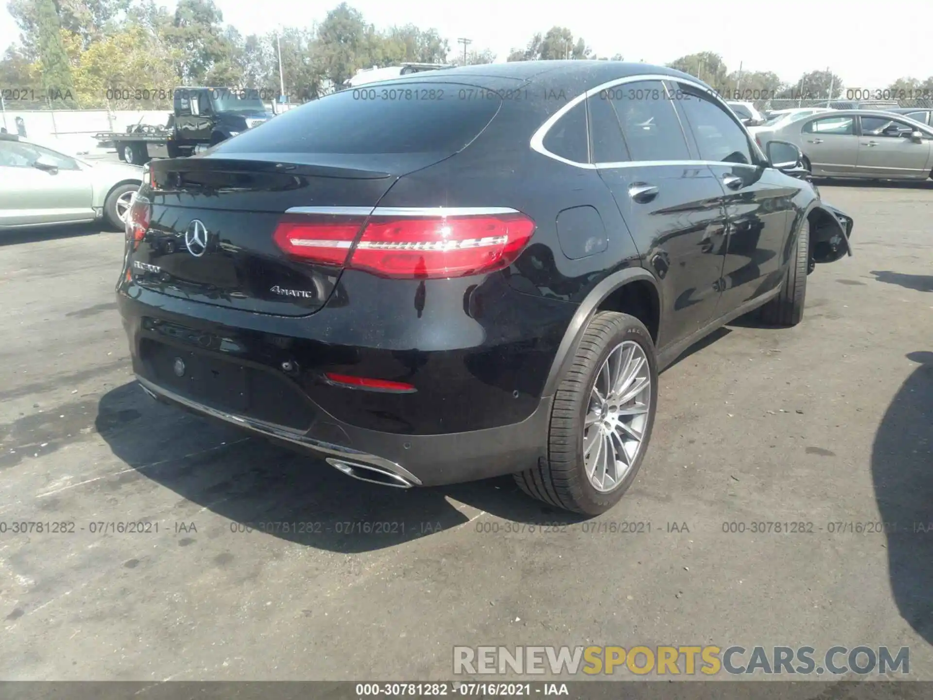 4 Photograph of a damaged car WDC0J4KB7KF664809 MERCEDES-BENZ GLC 2019