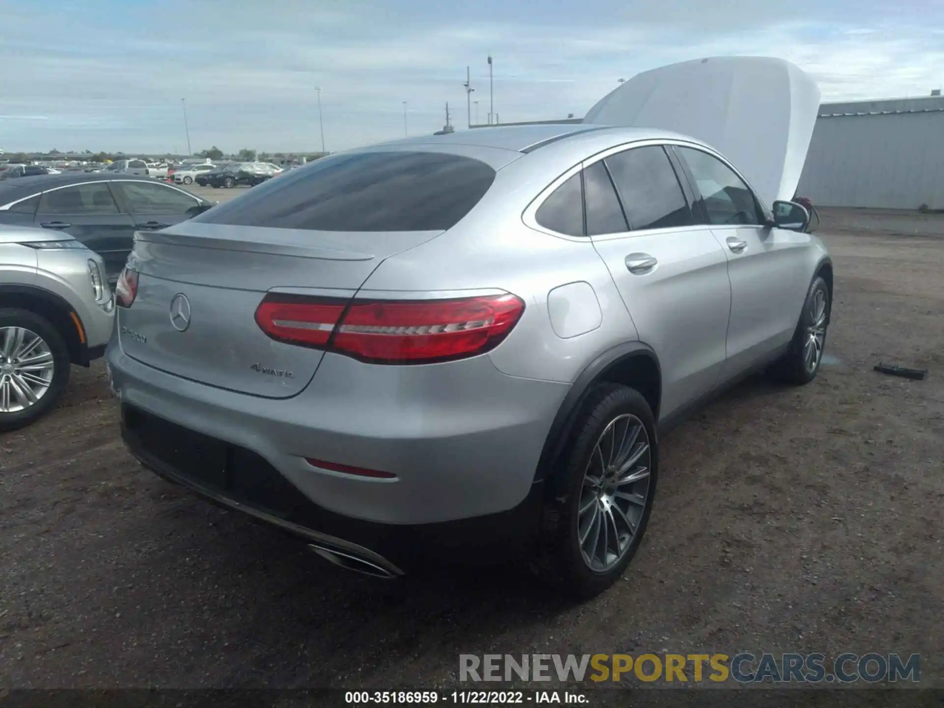 4 Photograph of a damaged car WDC0J4KBXKF497264 MERCEDES-BENZ GLC 2019