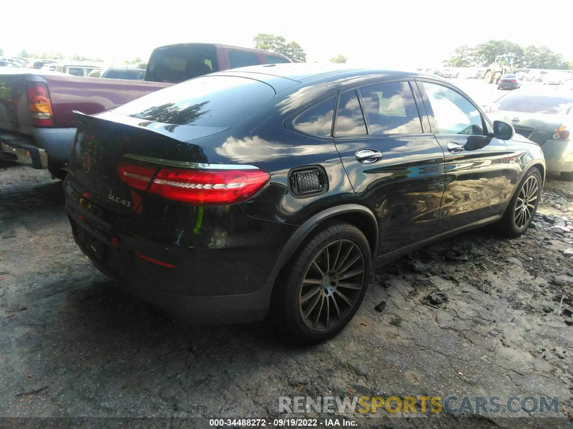 4 Photograph of a damaged car WDC0J6EB7KF624768 MERCEDES-BENZ GLC 2019