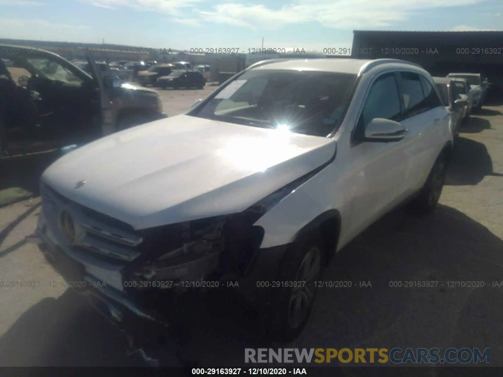 2 Photograph of a damaged car W1N0G8DB6LF832894 MERCEDES-BENZ GLC 2020