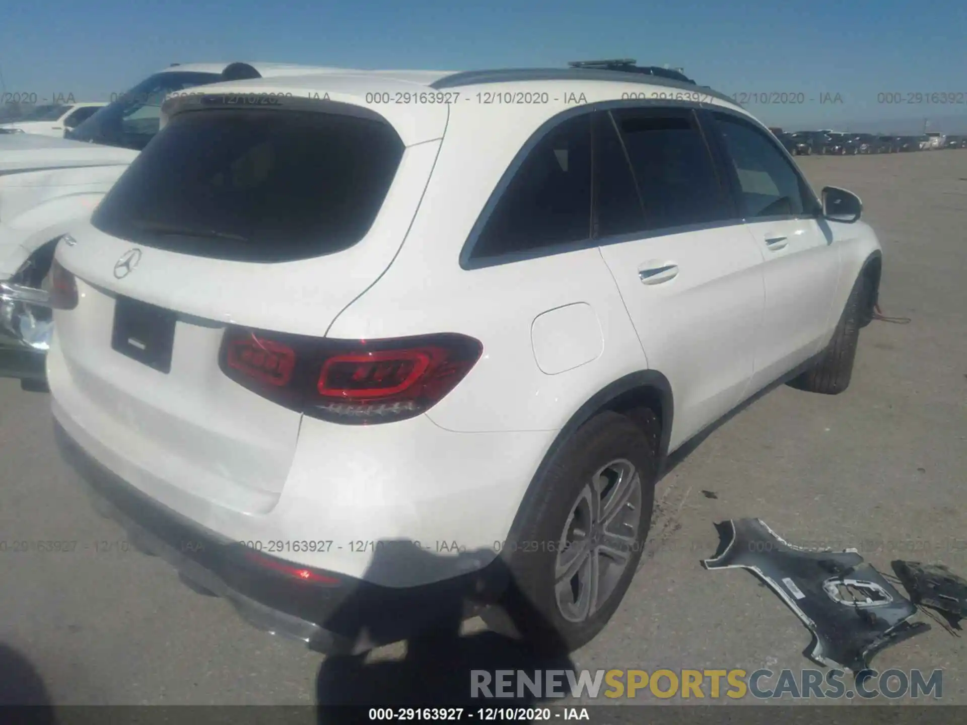 4 Photograph of a damaged car W1N0G8DB6LF832894 MERCEDES-BENZ GLC 2020