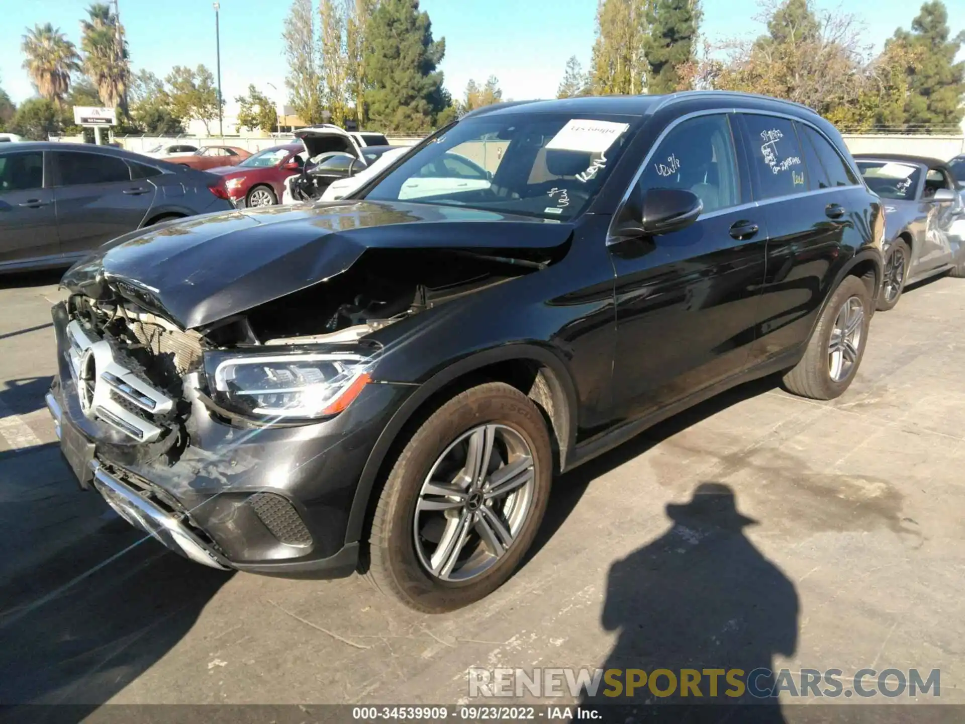 2 Photograph of a damaged car W1N0G8EB3LF815792 MERCEDES-BENZ GLC 2020