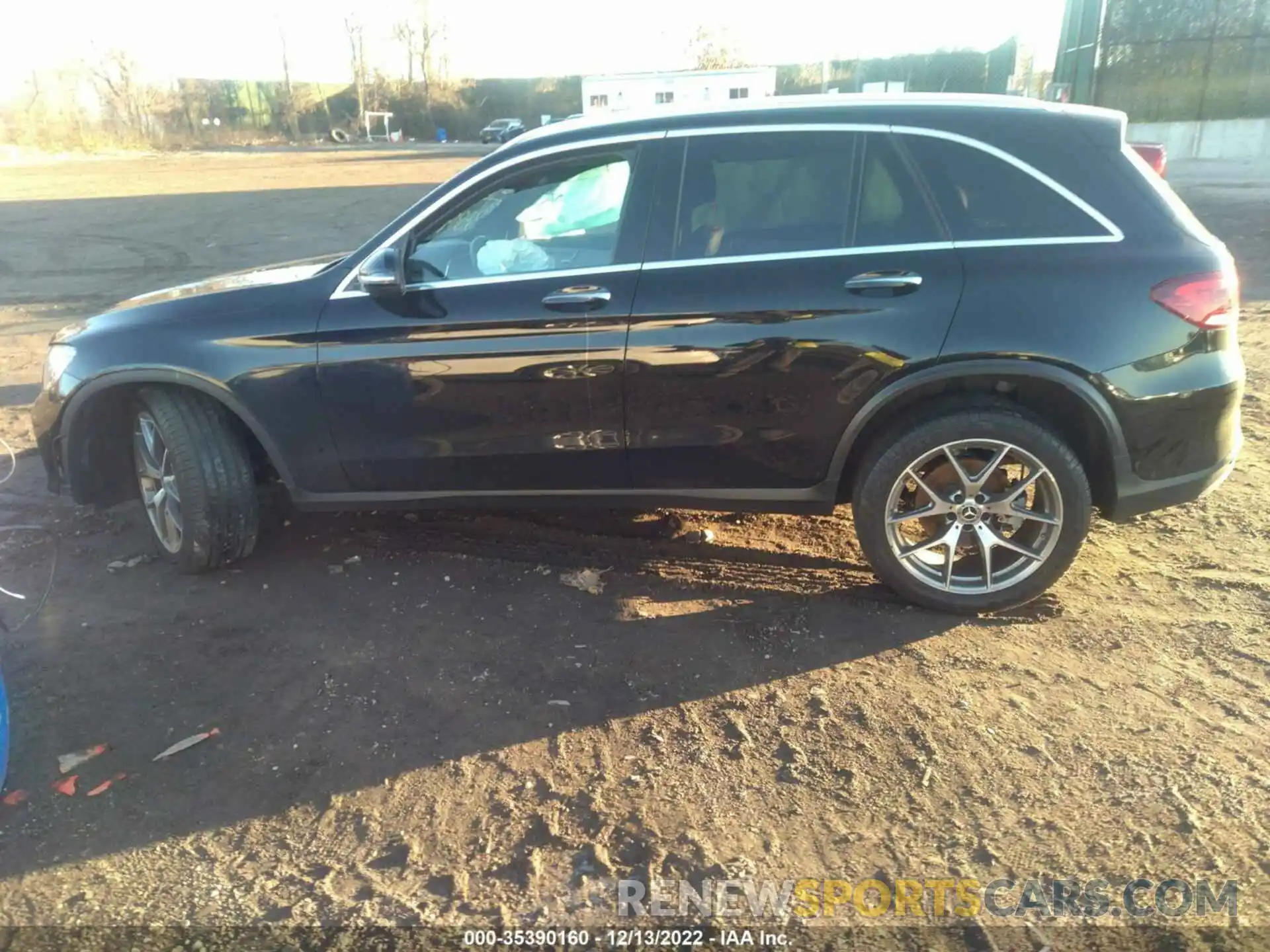 2 Photograph of a damaged car W1N0G8EB3LF864037 MERCEDES-BENZ GLC 2020