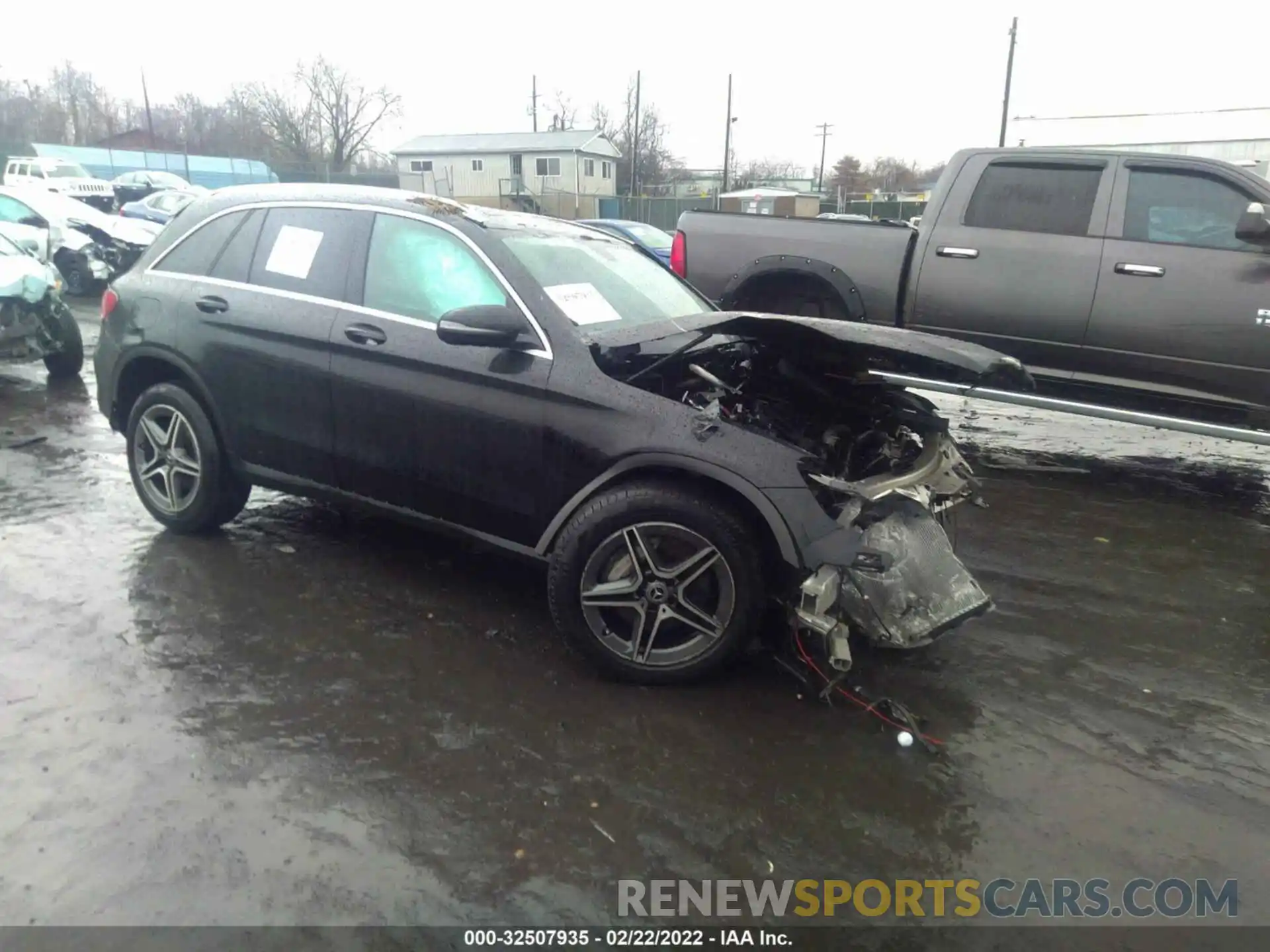 1 Photograph of a damaged car W1N0G8EB4LF772404 MERCEDES-BENZ GLC 2020