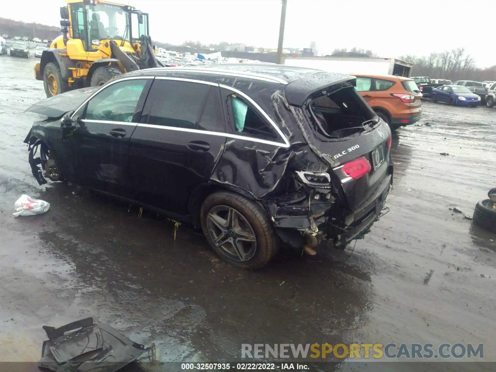 3 Photograph of a damaged car W1N0G8EB4LF772404 MERCEDES-BENZ GLC 2020