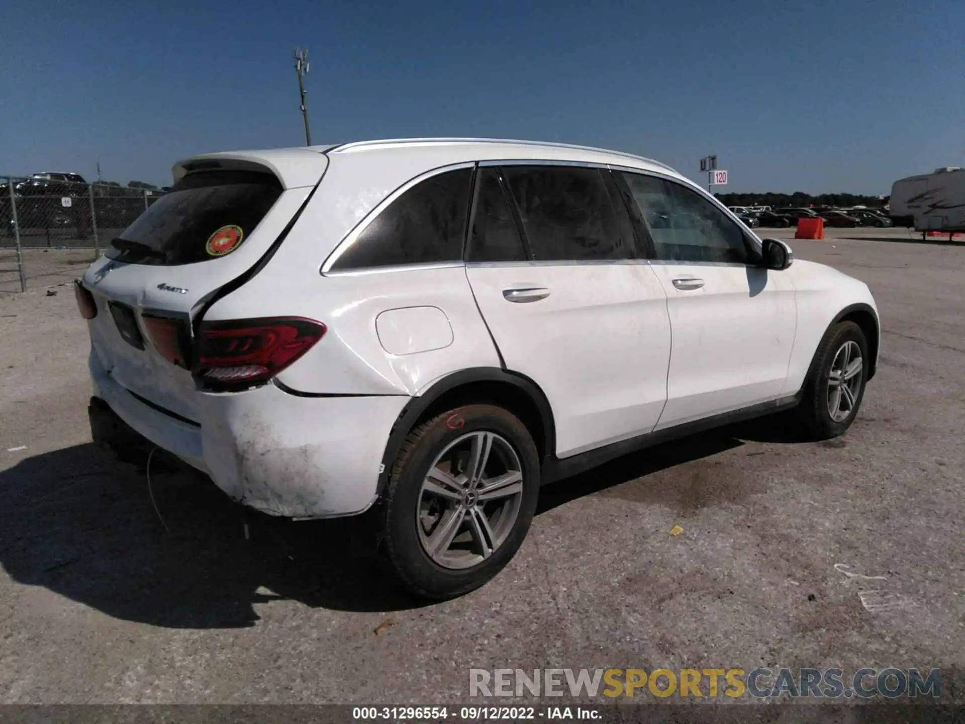 4 Photograph of a damaged car W1N0G8EB5LF862838 MERCEDES-BENZ GLC 2020