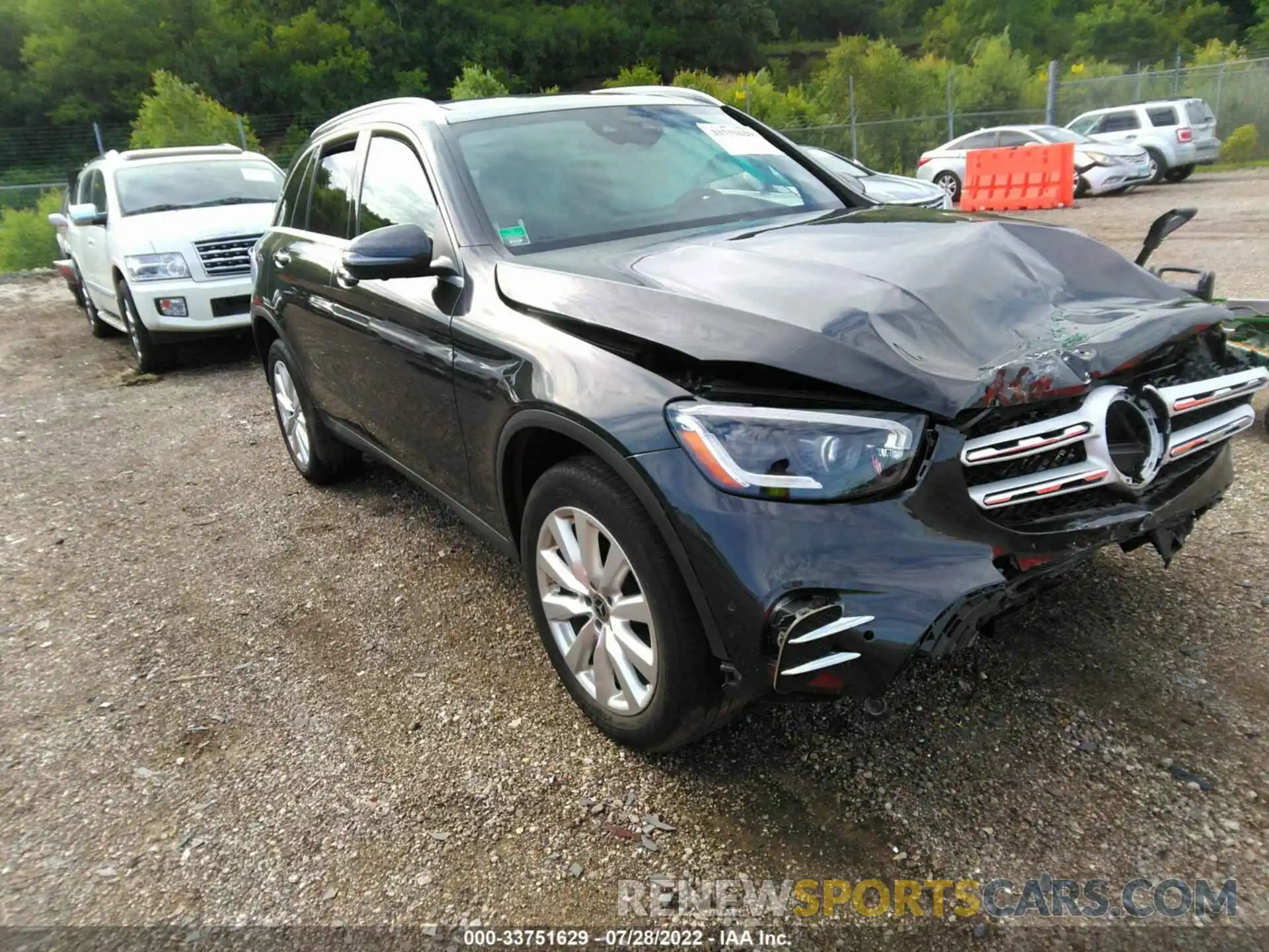 1 Photograph of a damaged car W1N0G8EB6LF759704 MERCEDES-BENZ GLC 2020