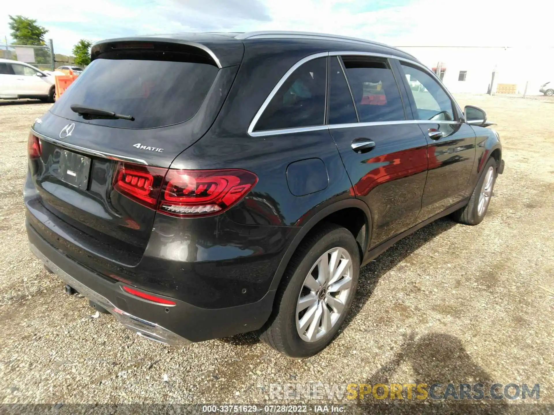 4 Photograph of a damaged car W1N0G8EB6LF759704 MERCEDES-BENZ GLC 2020