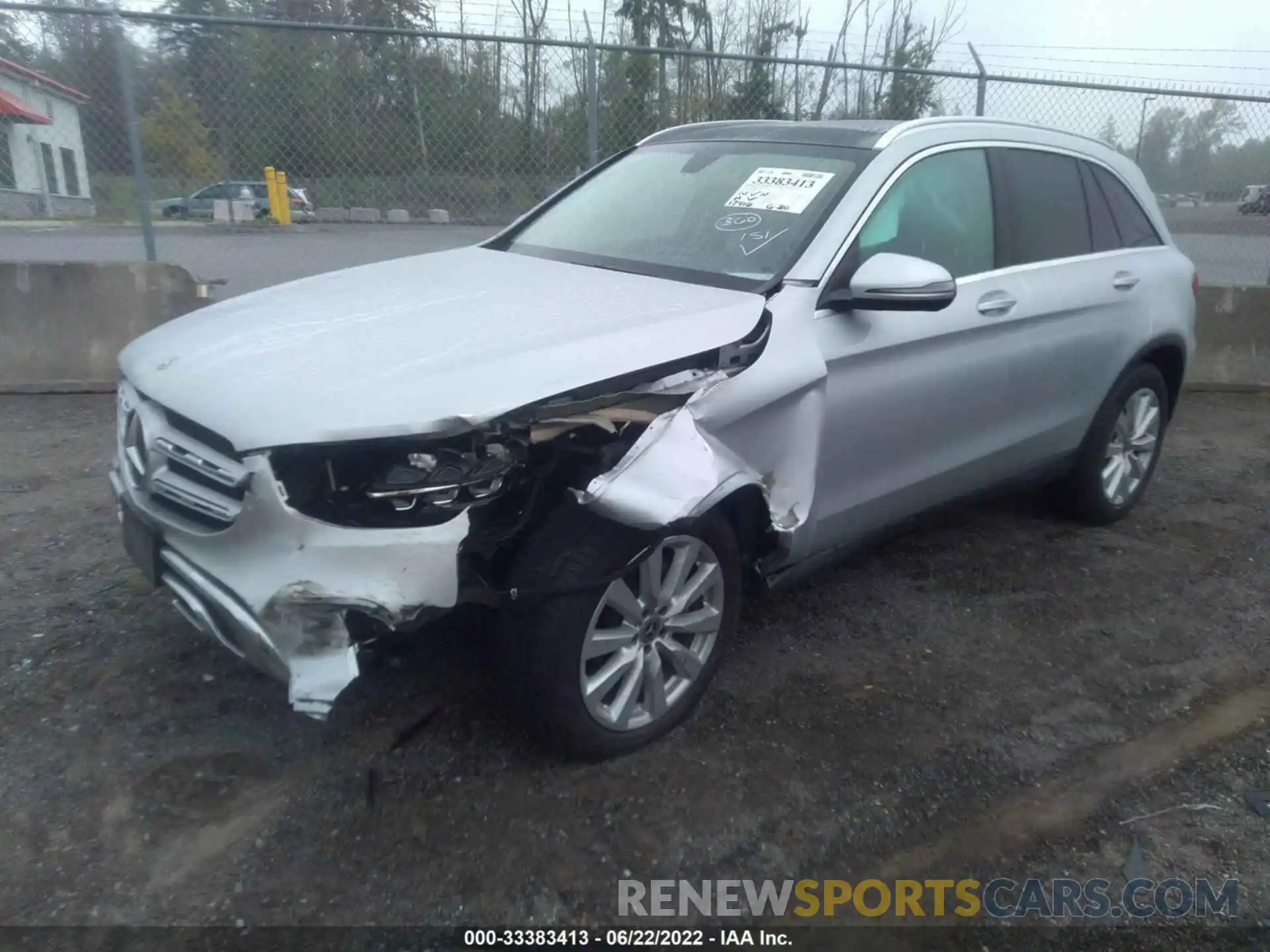 2 Photograph of a damaged car W1N0G8EB6LF761470 MERCEDES-BENZ GLC 2020