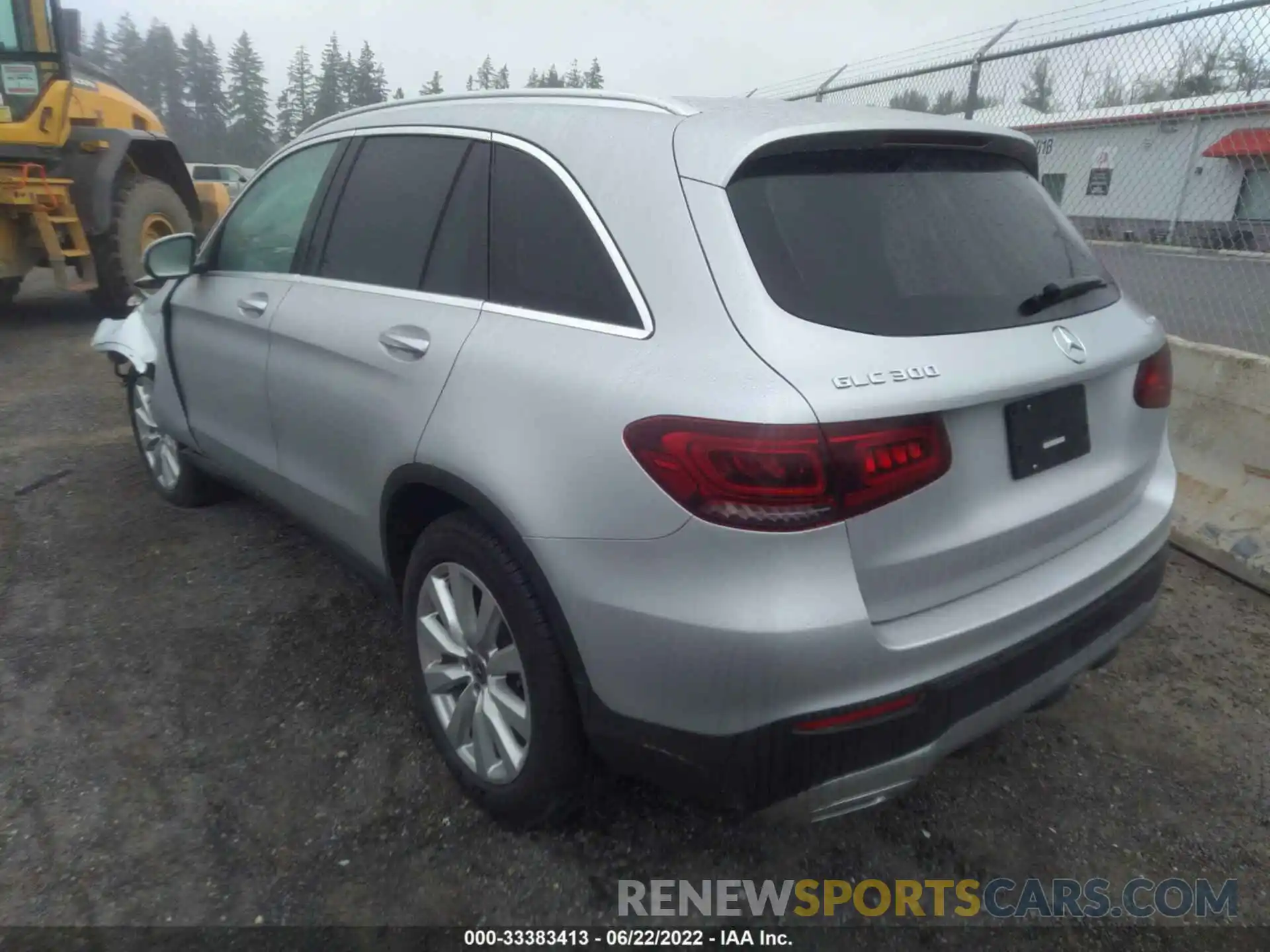 3 Photograph of a damaged car W1N0G8EB6LF761470 MERCEDES-BENZ GLC 2020