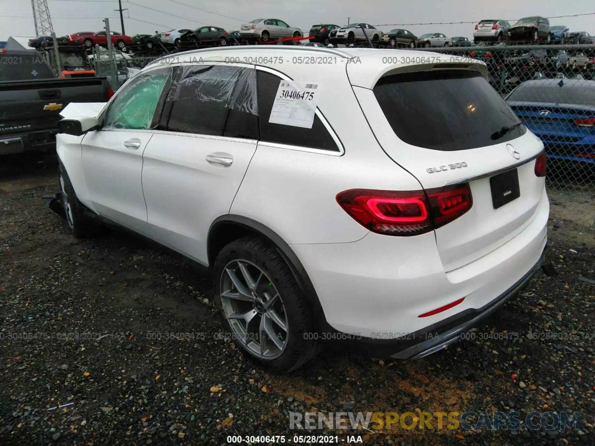 3 Photograph of a damaged car W1N0G8EB6LF810926 MERCEDES-BENZ GLC 2020