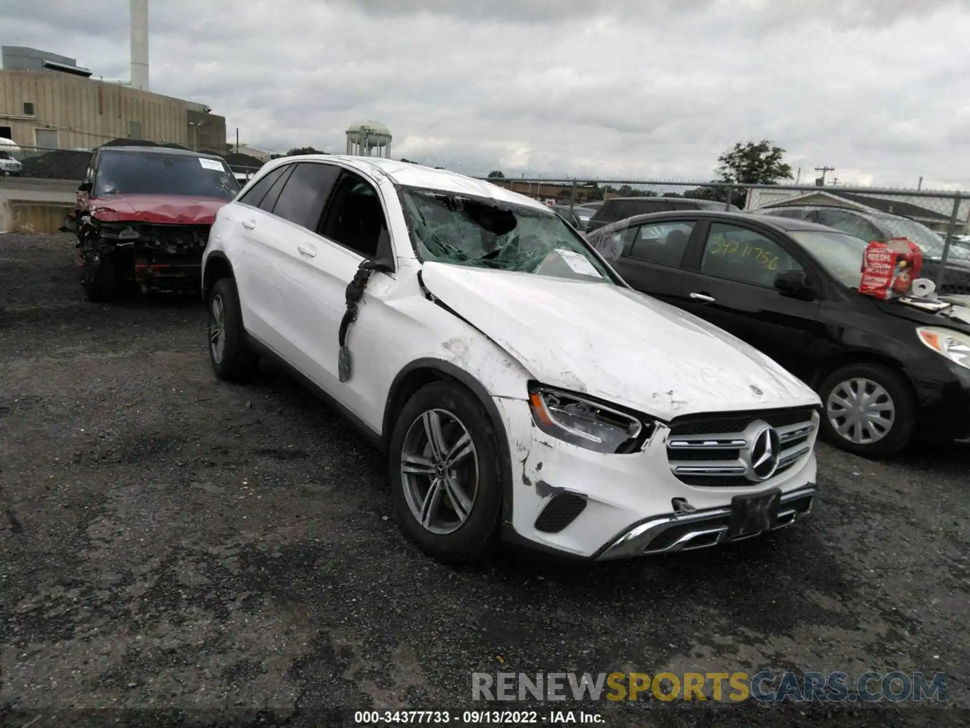 1 Photograph of a damaged car W1N0G8EBXLF758474 MERCEDES-BENZ GLC 2020