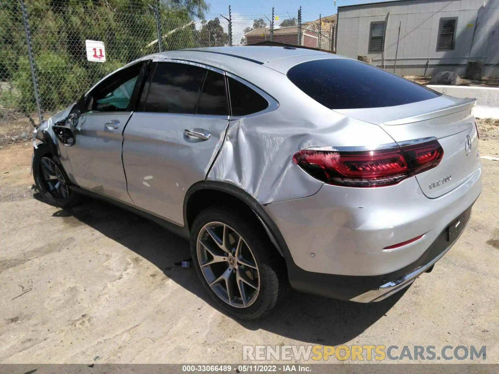 3 Photograph of a damaged car W1N0J8EB1LF845990 MERCEDES-BENZ GLC 2020