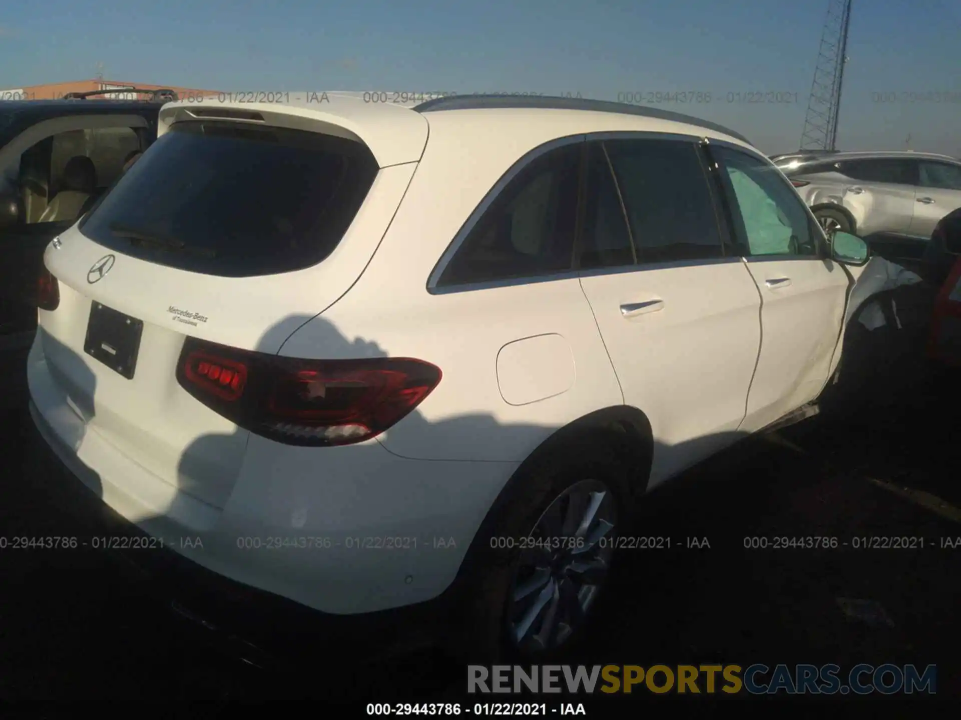 4 Photograph of a damaged car WDC0G8DB3LF736092 MERCEDES-BENZ GLC 2020