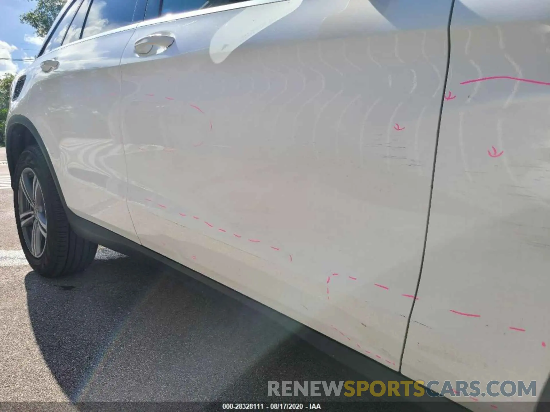 9 Photograph of a damaged car WDC0G8DB5LF730469 MERCEDES-BENZ GLC 2020