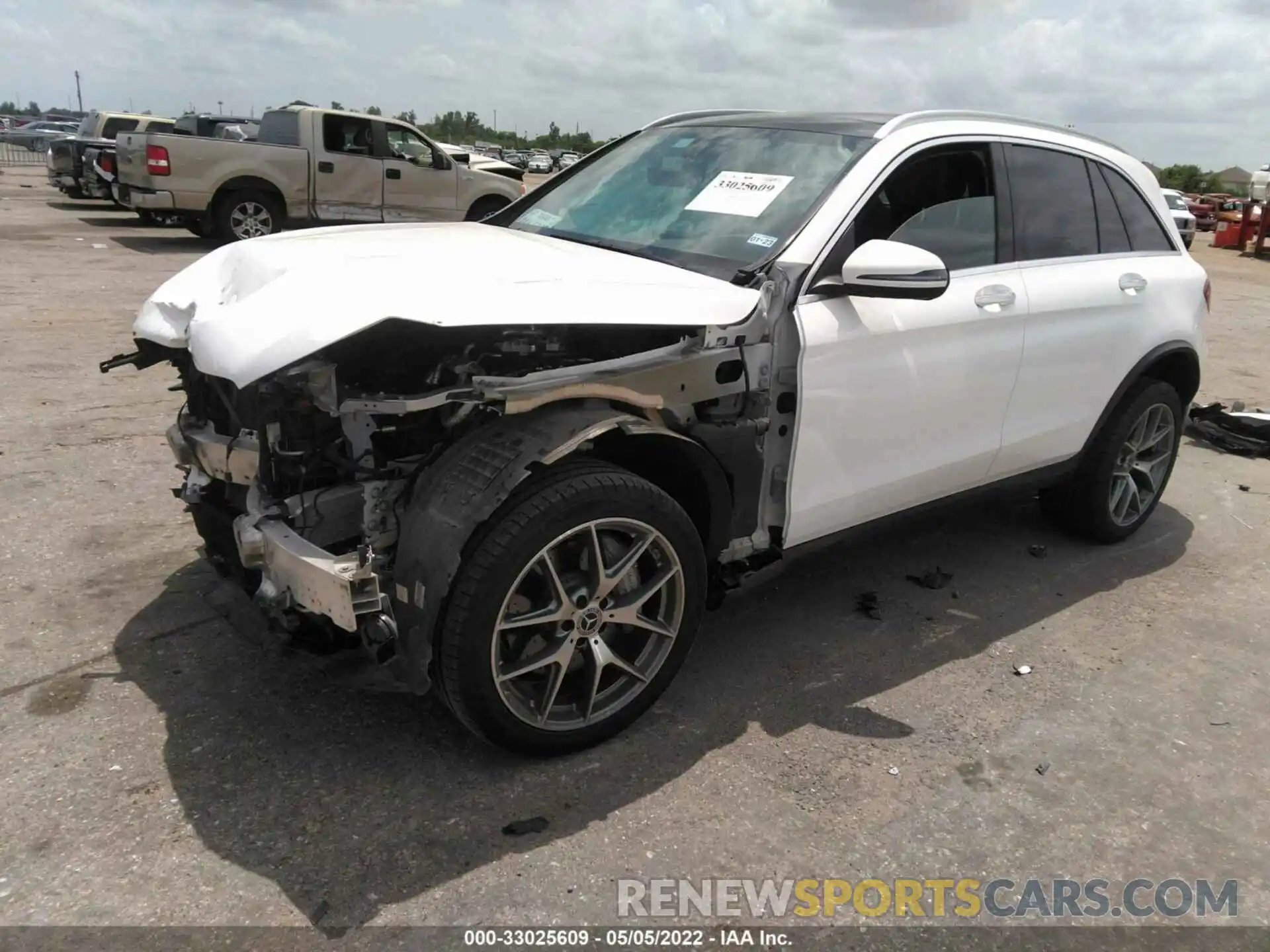 2 Photograph of a damaged car WDC0G8DB8LF735732 MERCEDES-BENZ GLC 2020