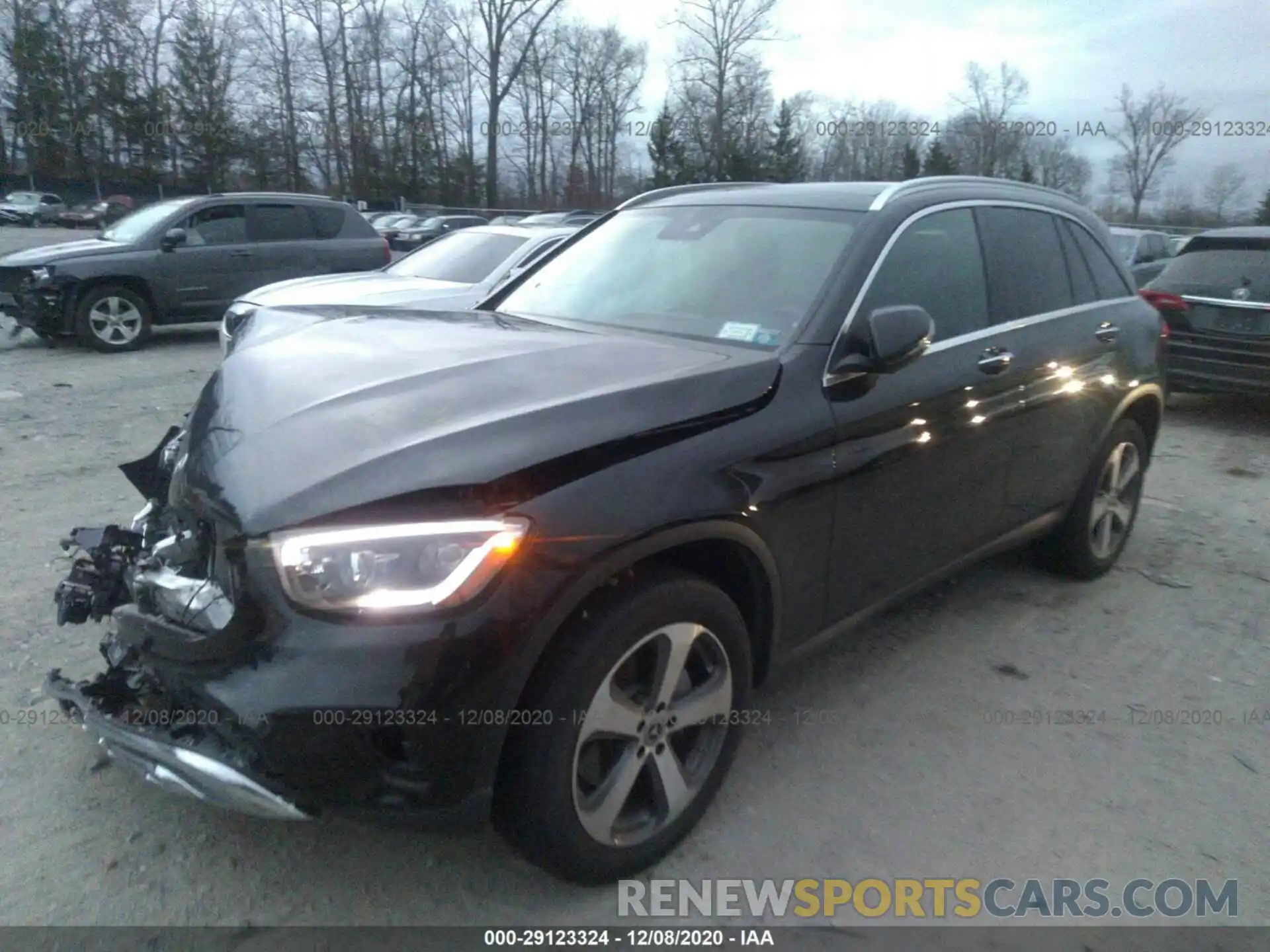 2 Photograph of a damaged car WDC0G8EB4LF686513 MERCEDES-BENZ GLC 2020