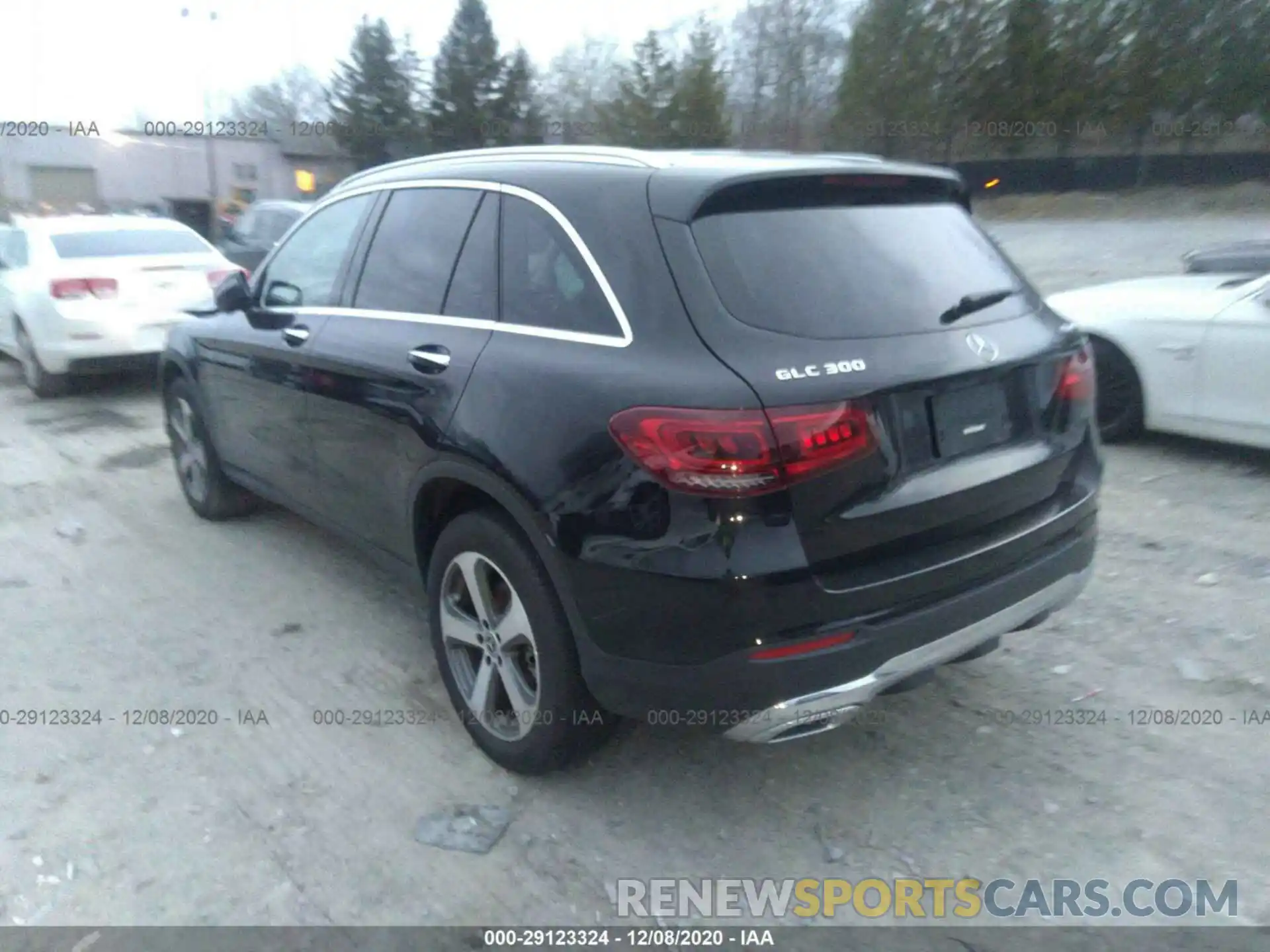 3 Photograph of a damaged car WDC0G8EB4LF686513 MERCEDES-BENZ GLC 2020