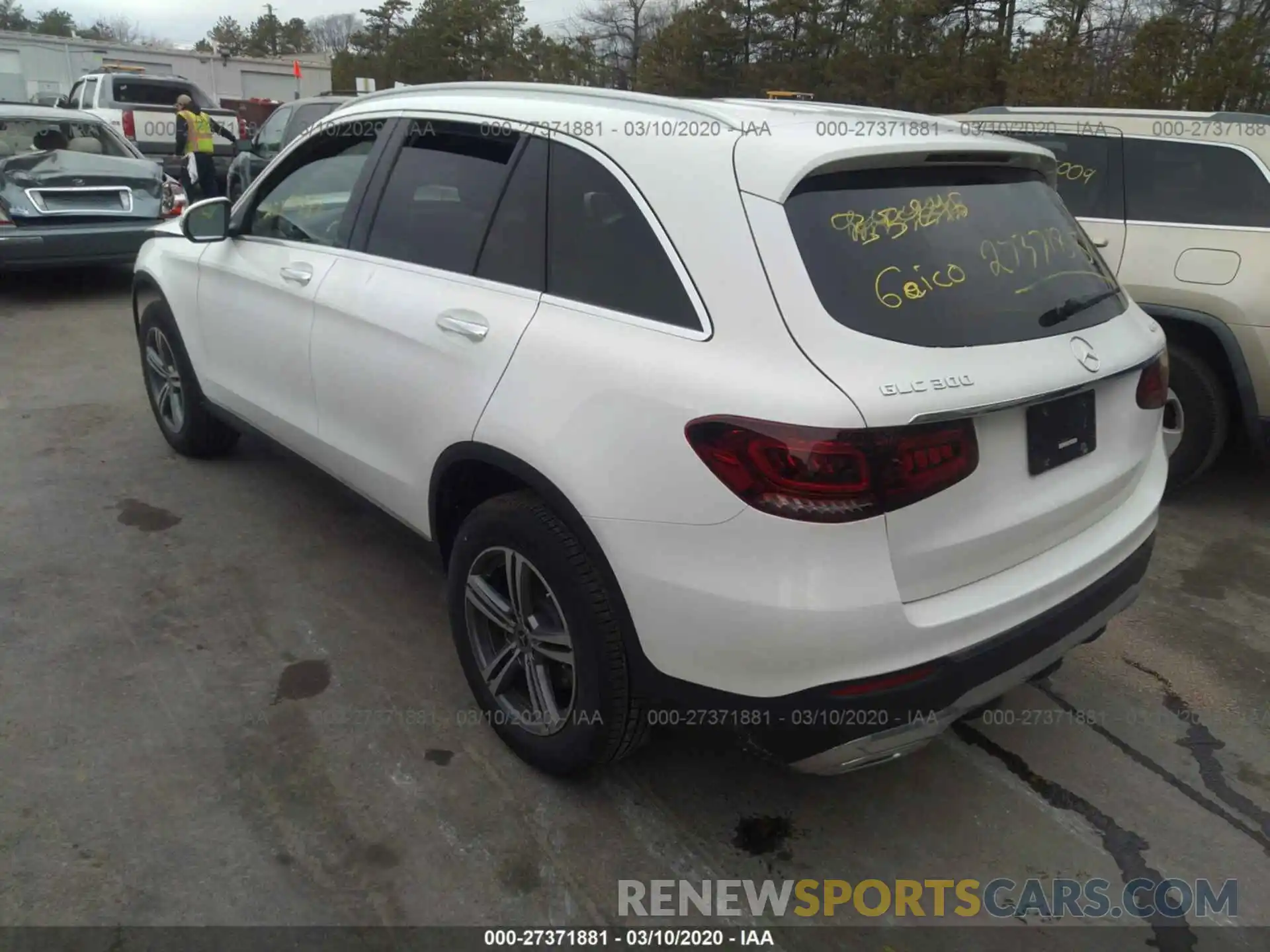 3 Photograph of a damaged car WDC0G8EB5LF687511 MERCEDES-BENZ GLC 2020