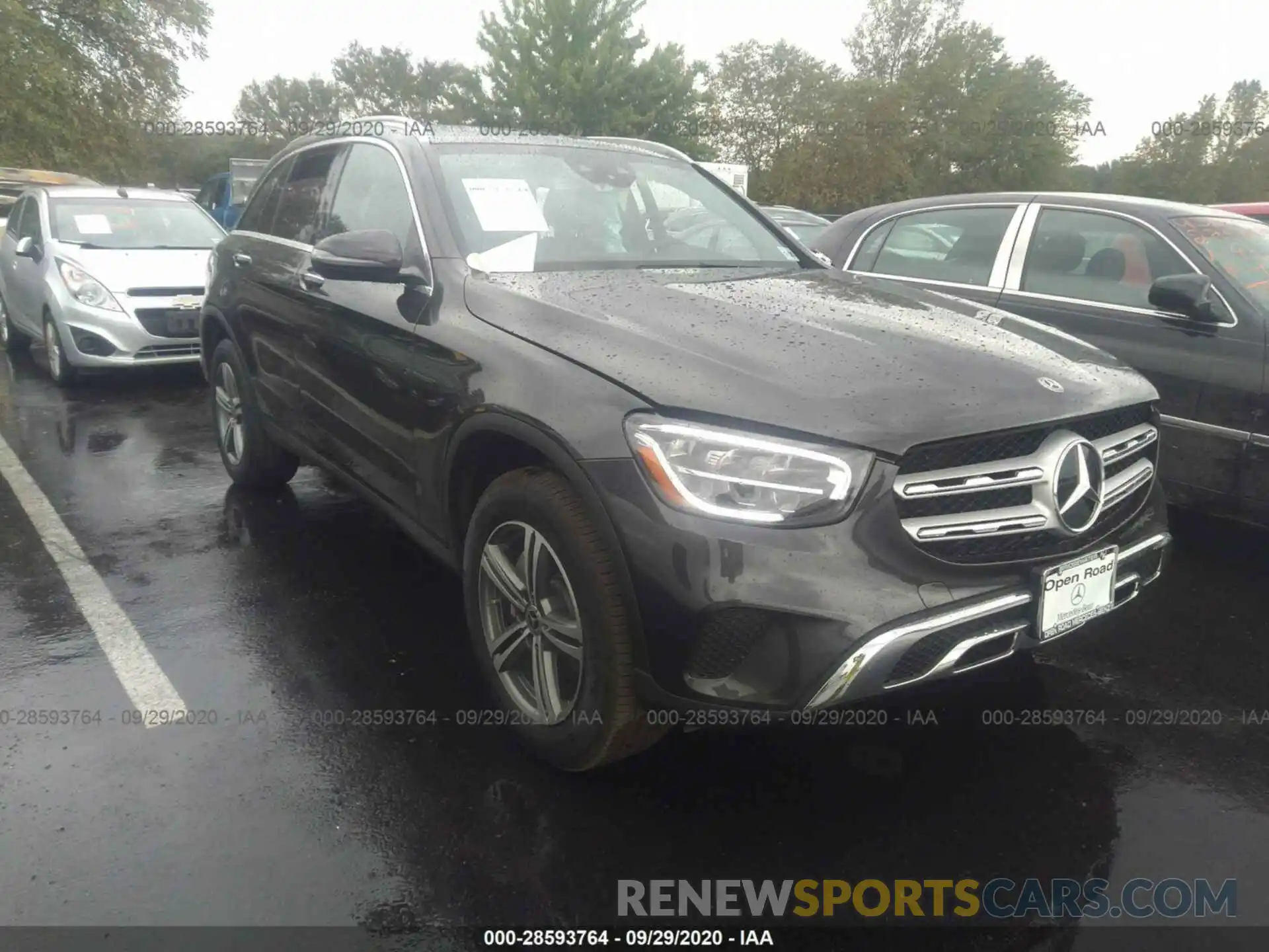 1 Photograph of a damaged car WDC0G8EB7LF718452 MERCEDES-BENZ GLC 2020