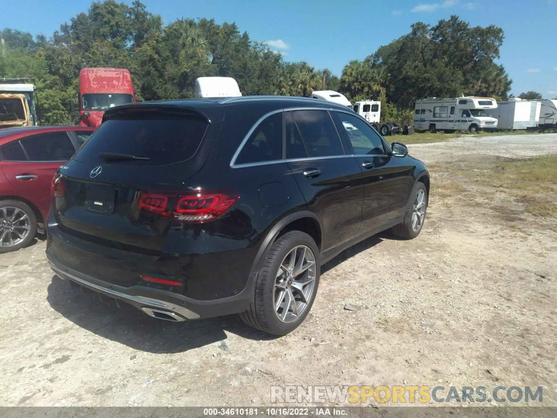 4 Photograph of a damaged car W1N0G8DB5MF893946 MERCEDES-BENZ GLC 2021