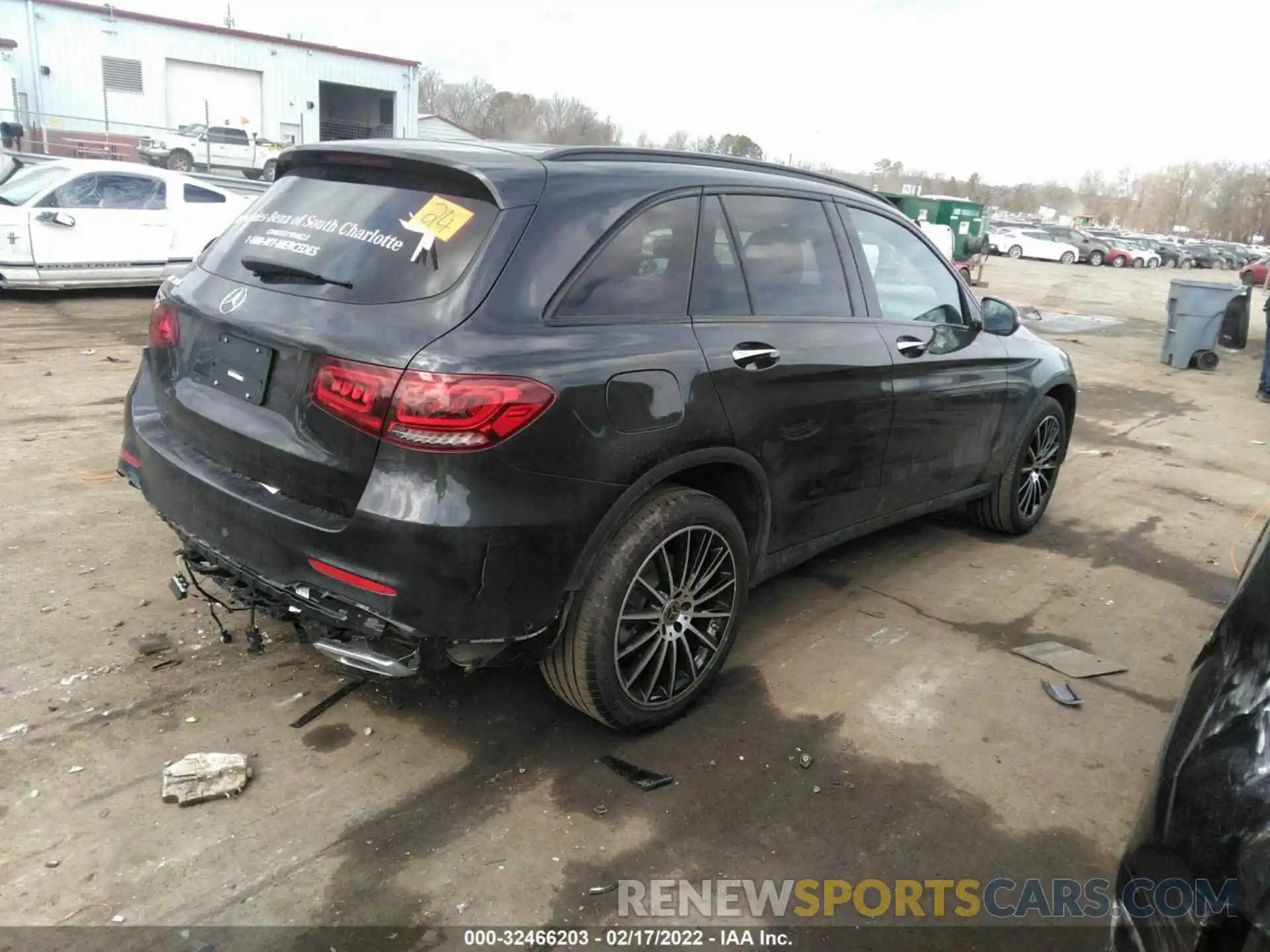 4 Photograph of a damaged car W1N0G8DB9MF899300 MERCEDES-BENZ GLC 2021