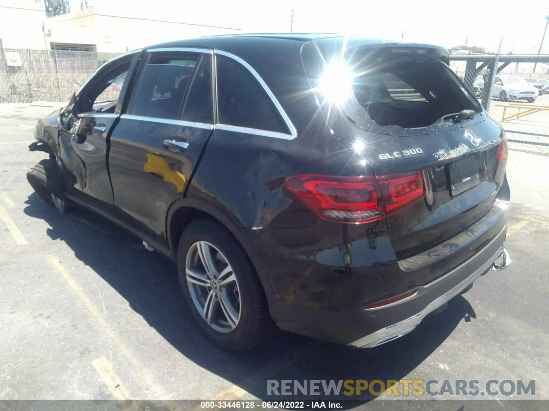 3 Photograph of a damaged car W1N0G8DBXMF876561 MERCEDES-BENZ GLC 2021