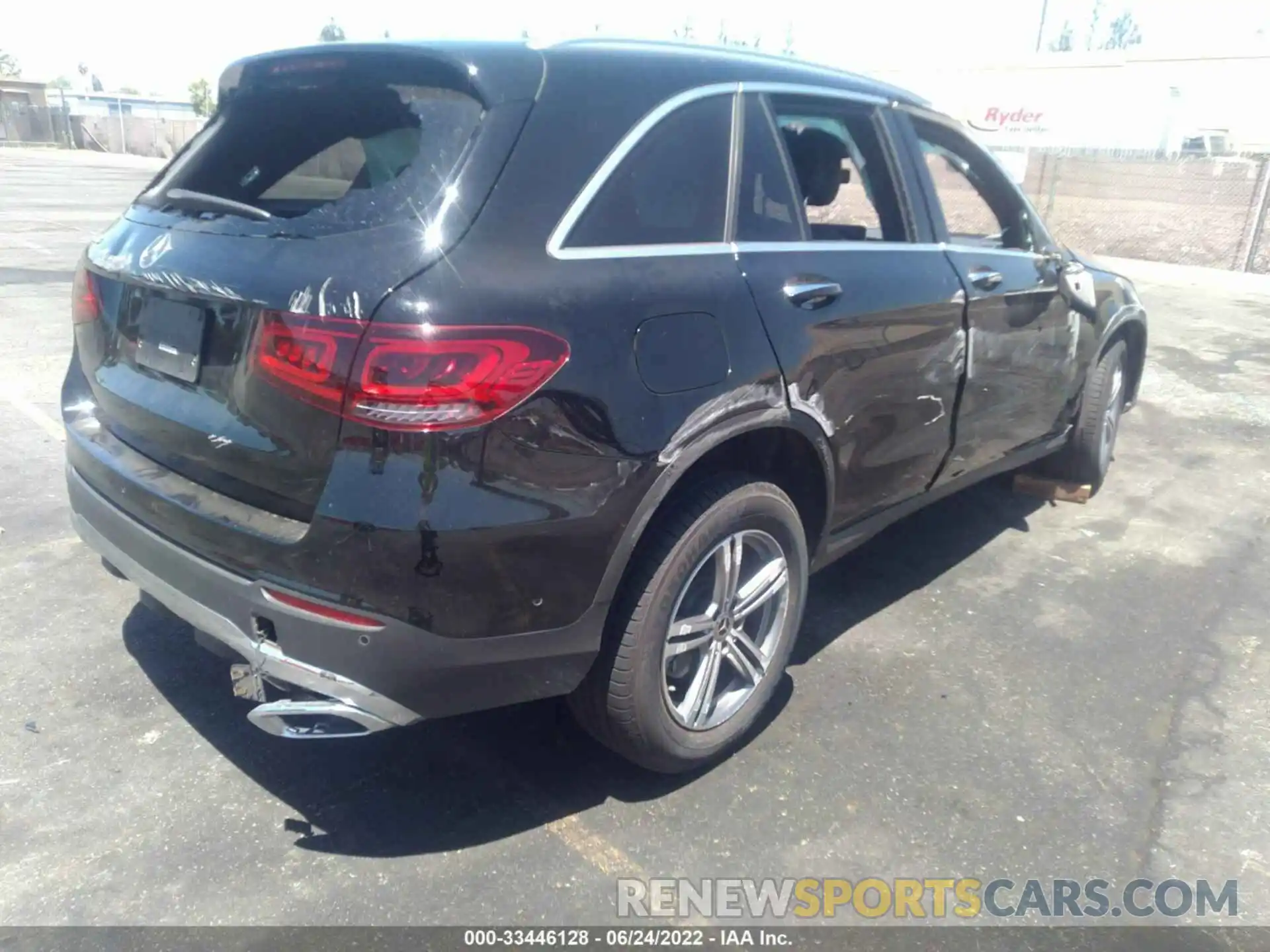 4 Photograph of a damaged car W1N0G8DBXMF876561 MERCEDES-BENZ GLC 2021