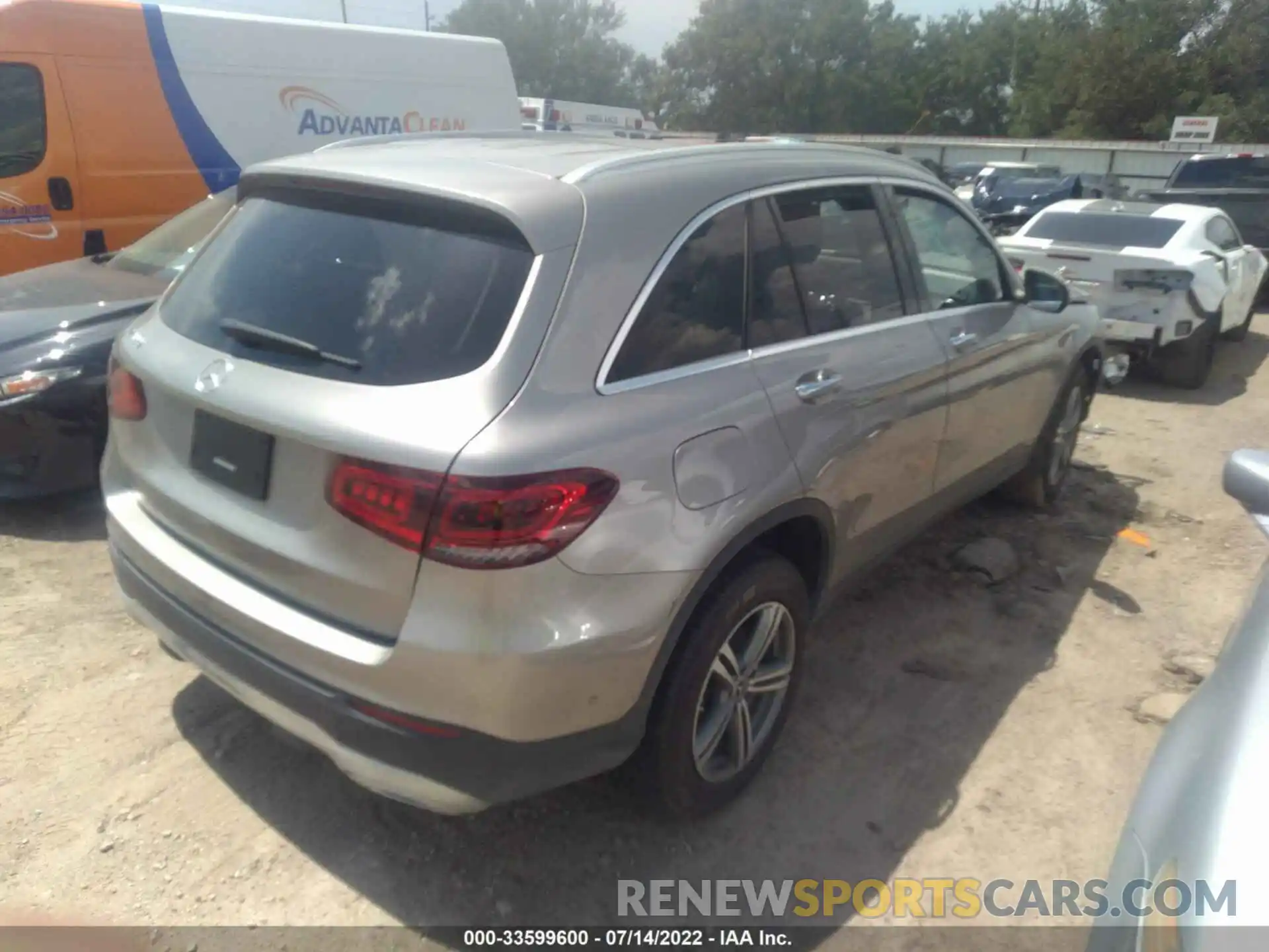 4 Photograph of a damaged car W1N0G8DBXMV264639 MERCEDES-BENZ GLC 2021