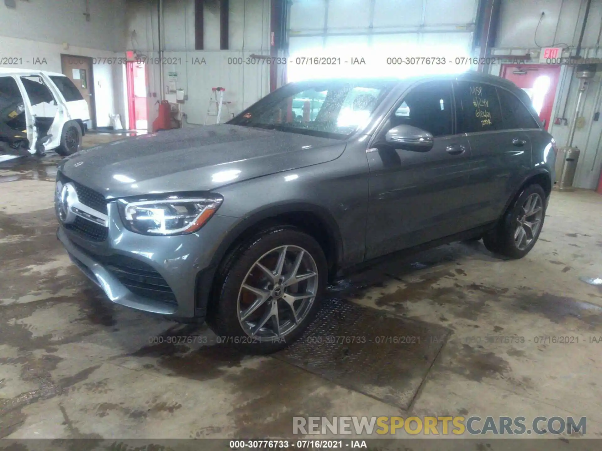 2 Photograph of a damaged car W1N0G8EB3MF901248 MERCEDES-BENZ GLC 2021