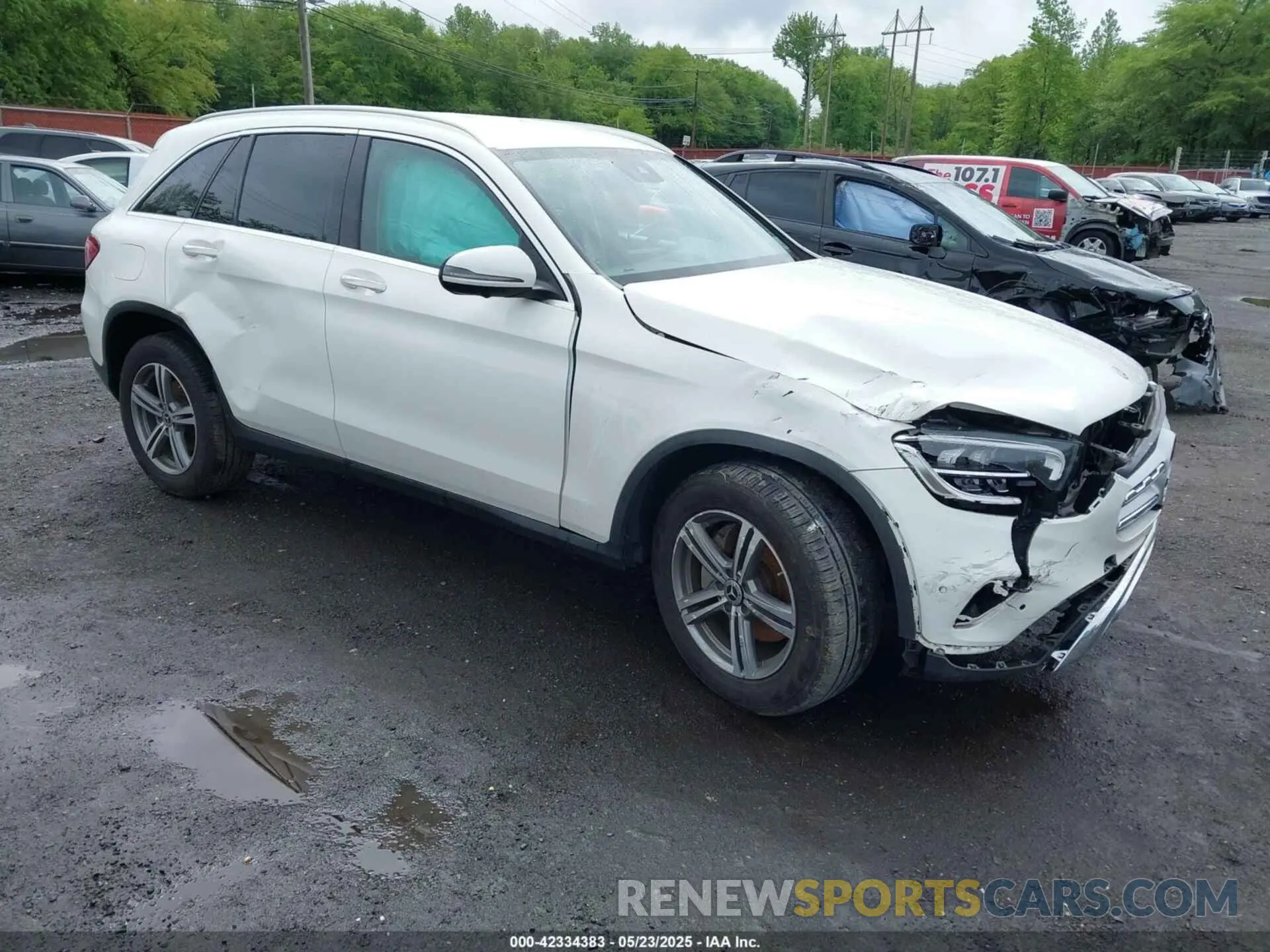 1 Photograph of a damaged car W1N0G8EB4NV342798 MERCEDES-BENZ GLC 2022