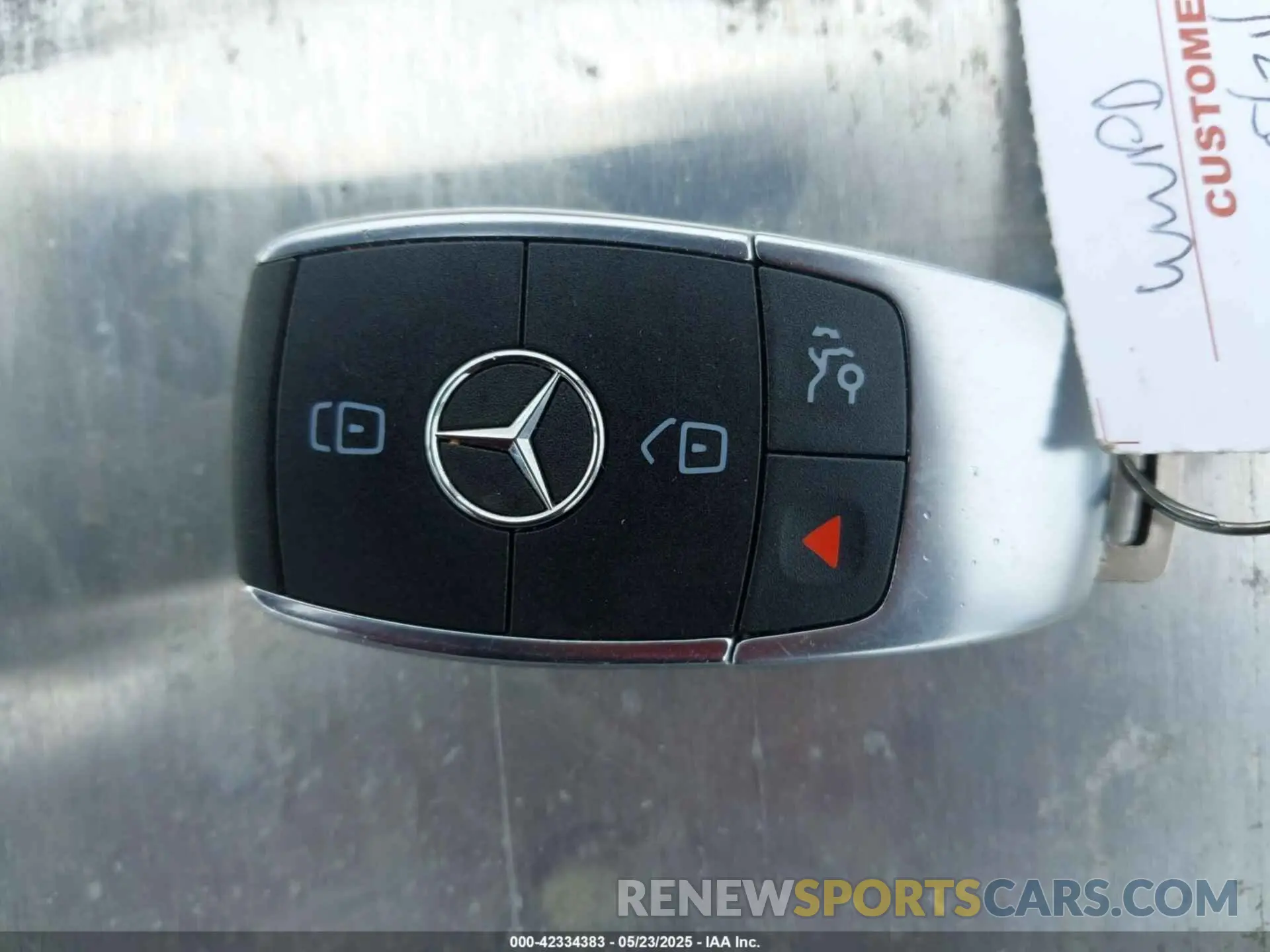 11 Photograph of a damaged car W1N0G8EB4NV342798 MERCEDES-BENZ GLC 2022