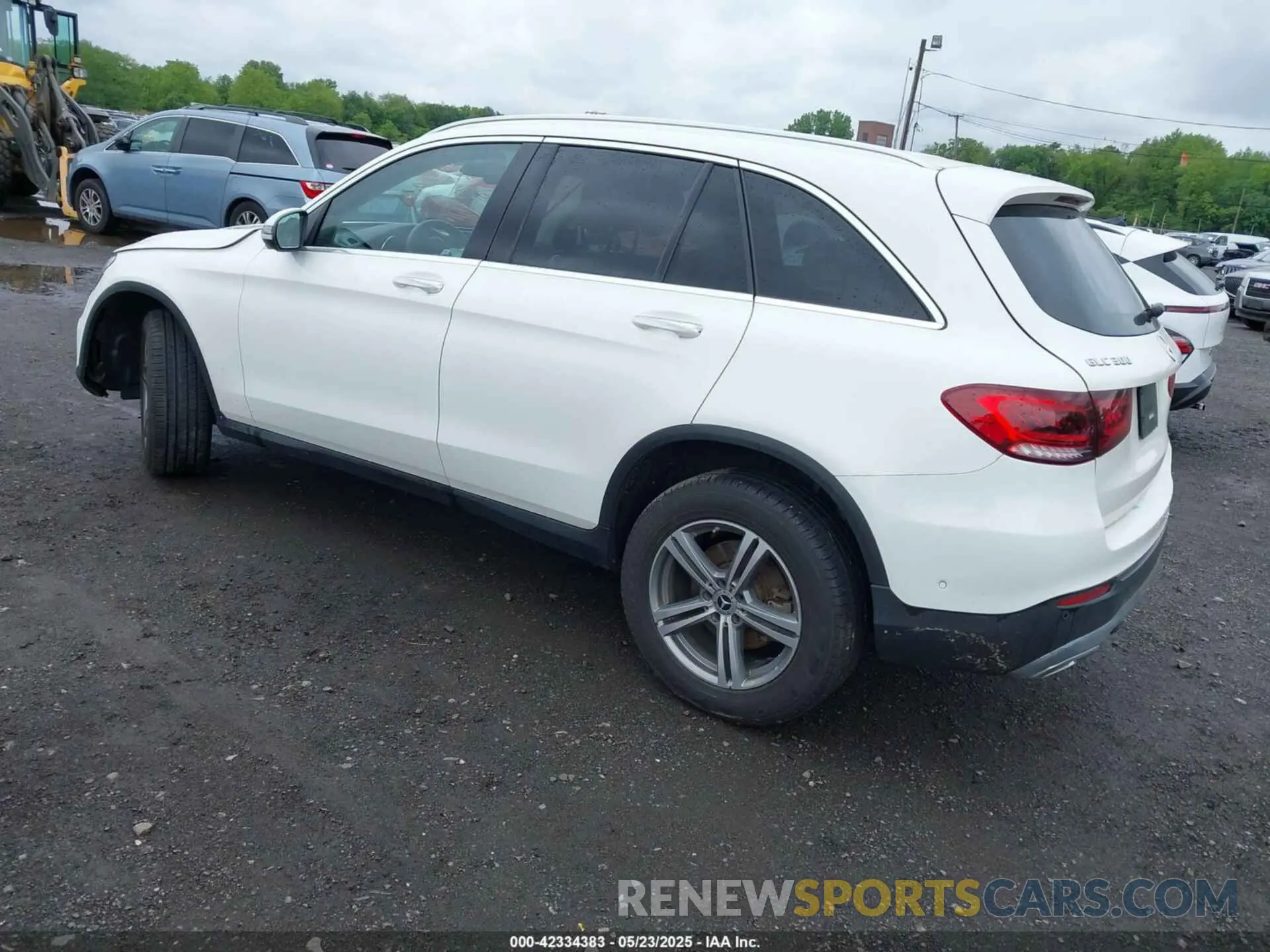 3 Photograph of a damaged car W1N0G8EB4NV342798 MERCEDES-BENZ GLC 2022