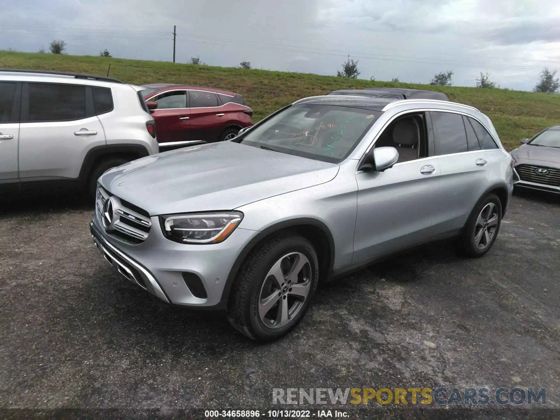 2 Photograph of a damaged car W1N0G8EB7NG091568 MERCEDES-BENZ GLC 2022