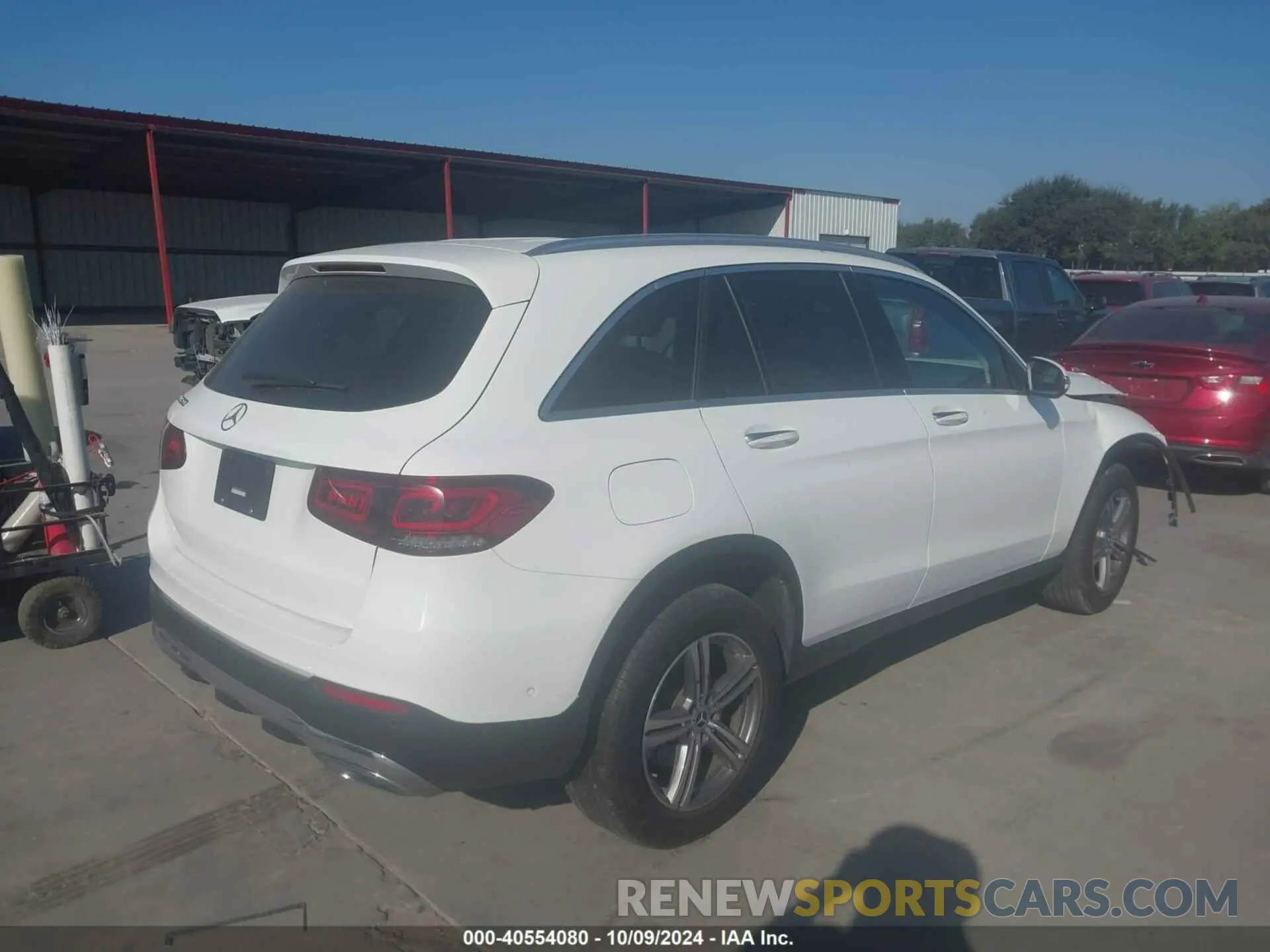 4 Photograph of a damaged car w1n0g8db4nv394532 MERCEDES-BENZ GLC 2022