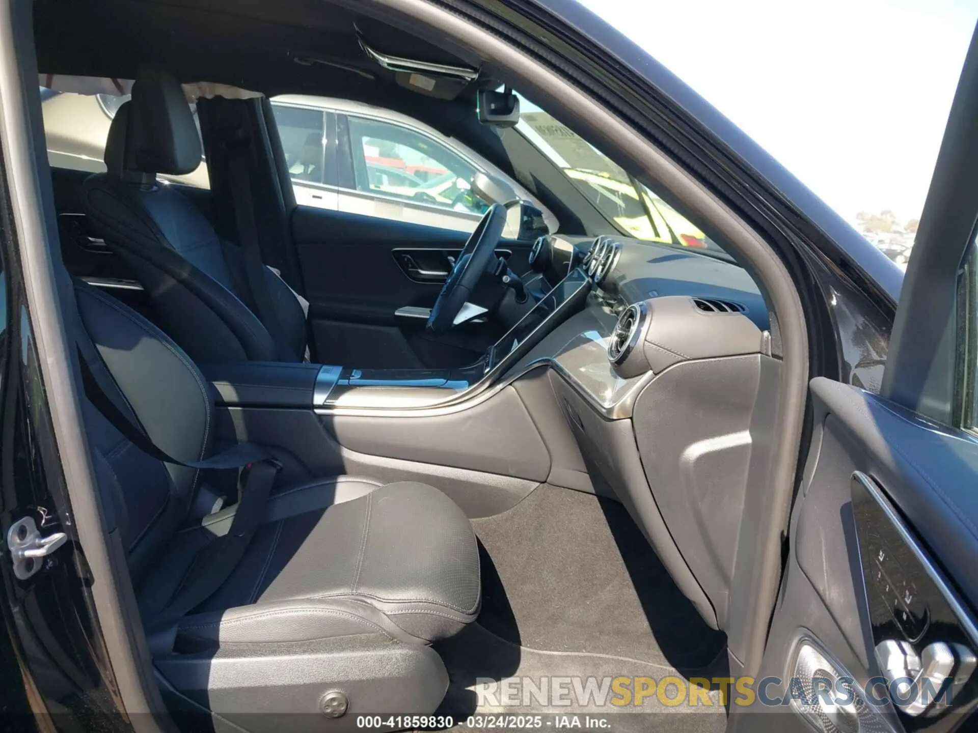 5 Photograph of a damaged car W1NKM4HB2RF190431 MERCEDES-BENZ GLC 2024
