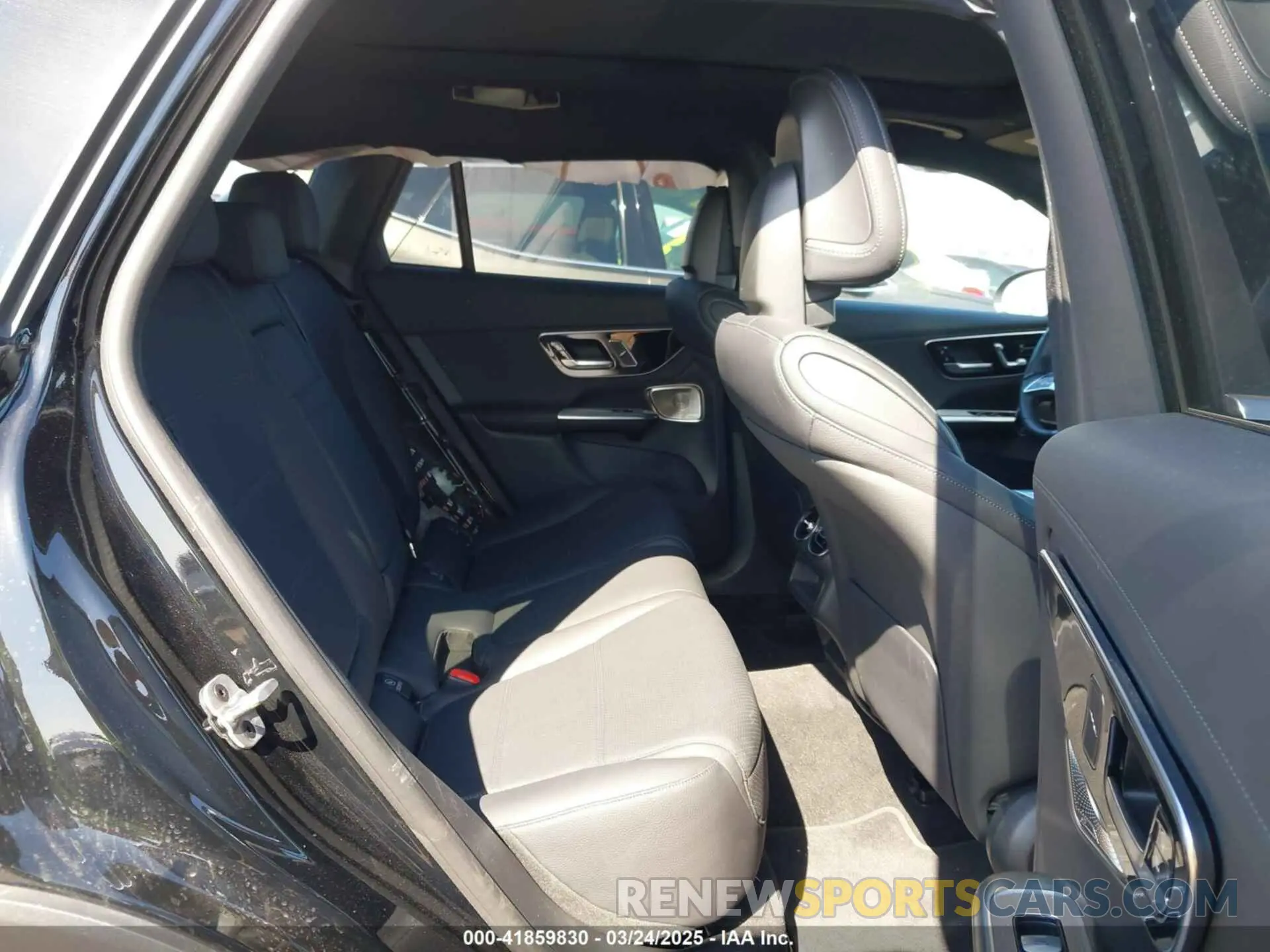 8 Photograph of a damaged car W1NKM4HB2RF190431 MERCEDES-BENZ GLC 2024