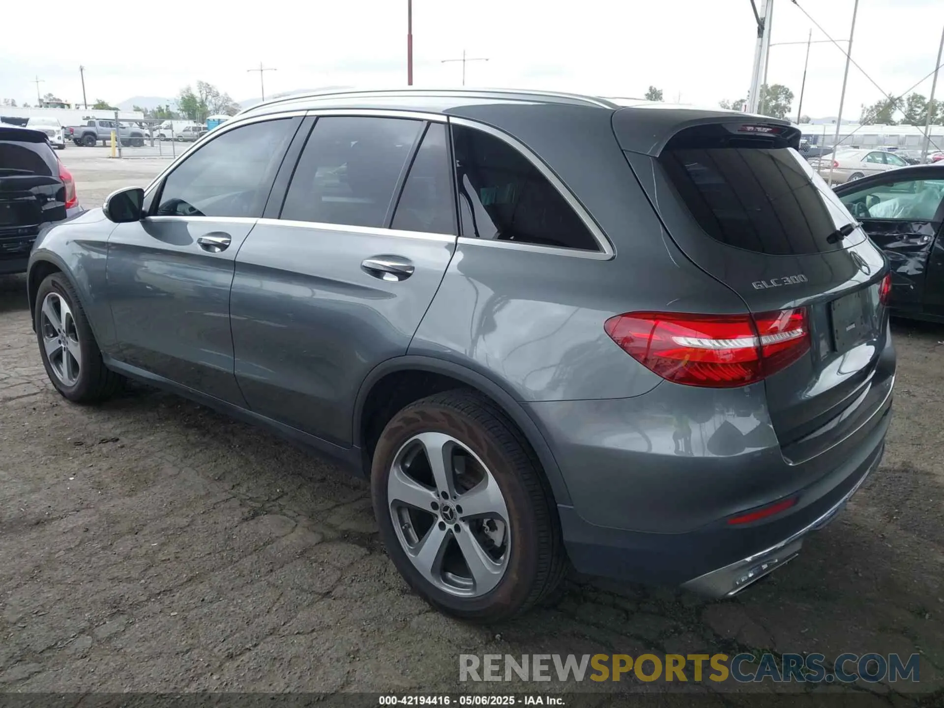 3 Photograph of a damaged car WDC0G4JB0KF507123 MERCEDES-BENZ GLC 300 2019