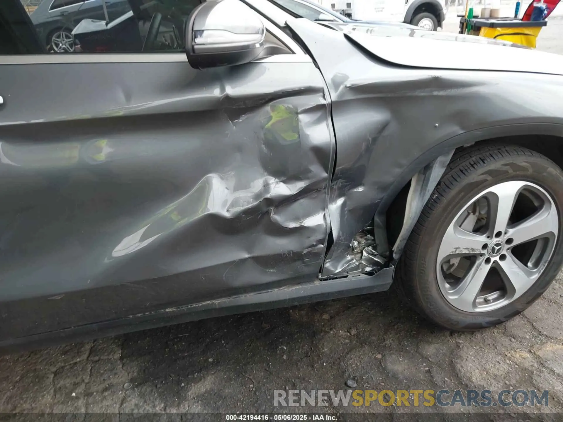 6 Photograph of a damaged car WDC0G4JB0KF507123 MERCEDES-BENZ GLC 300 2019