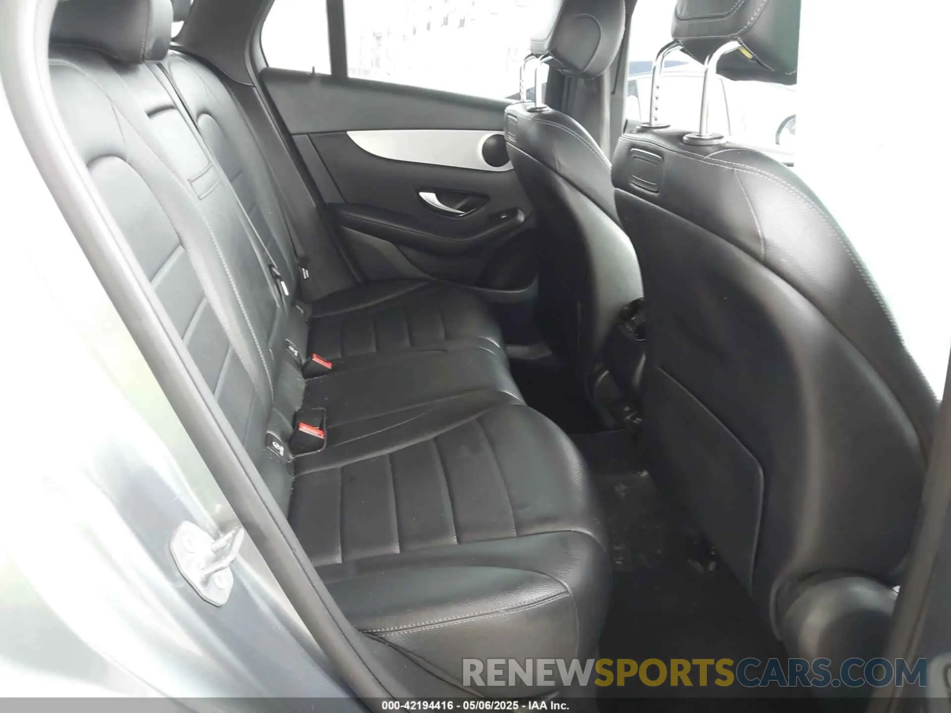 8 Photograph of a damaged car WDC0G4JB0KF507123 MERCEDES-BENZ GLC 300 2019