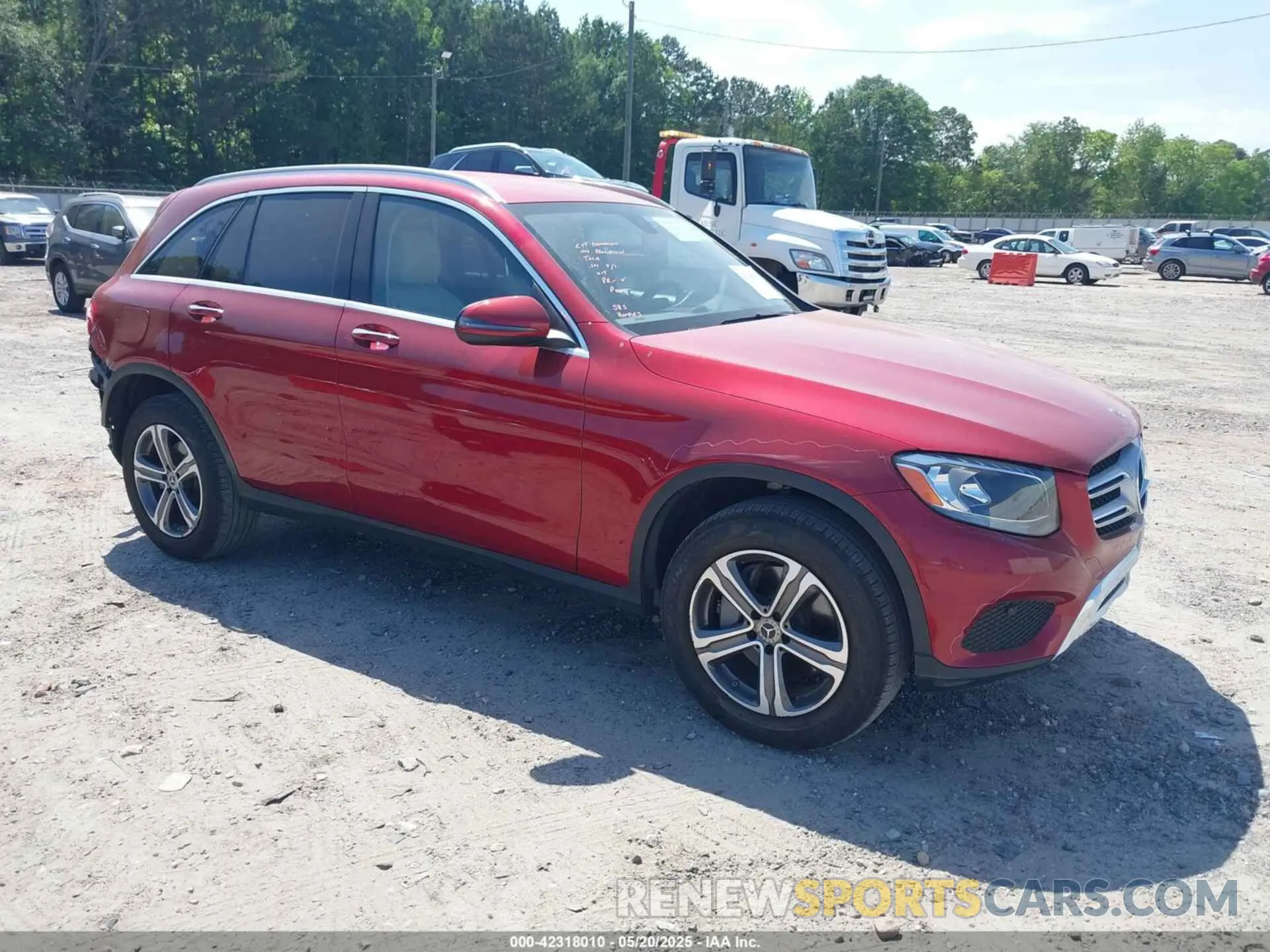 1 Photograph of a damaged car WDC0G4JB0KF657118 MERCEDES-BENZ GLC 300 2019