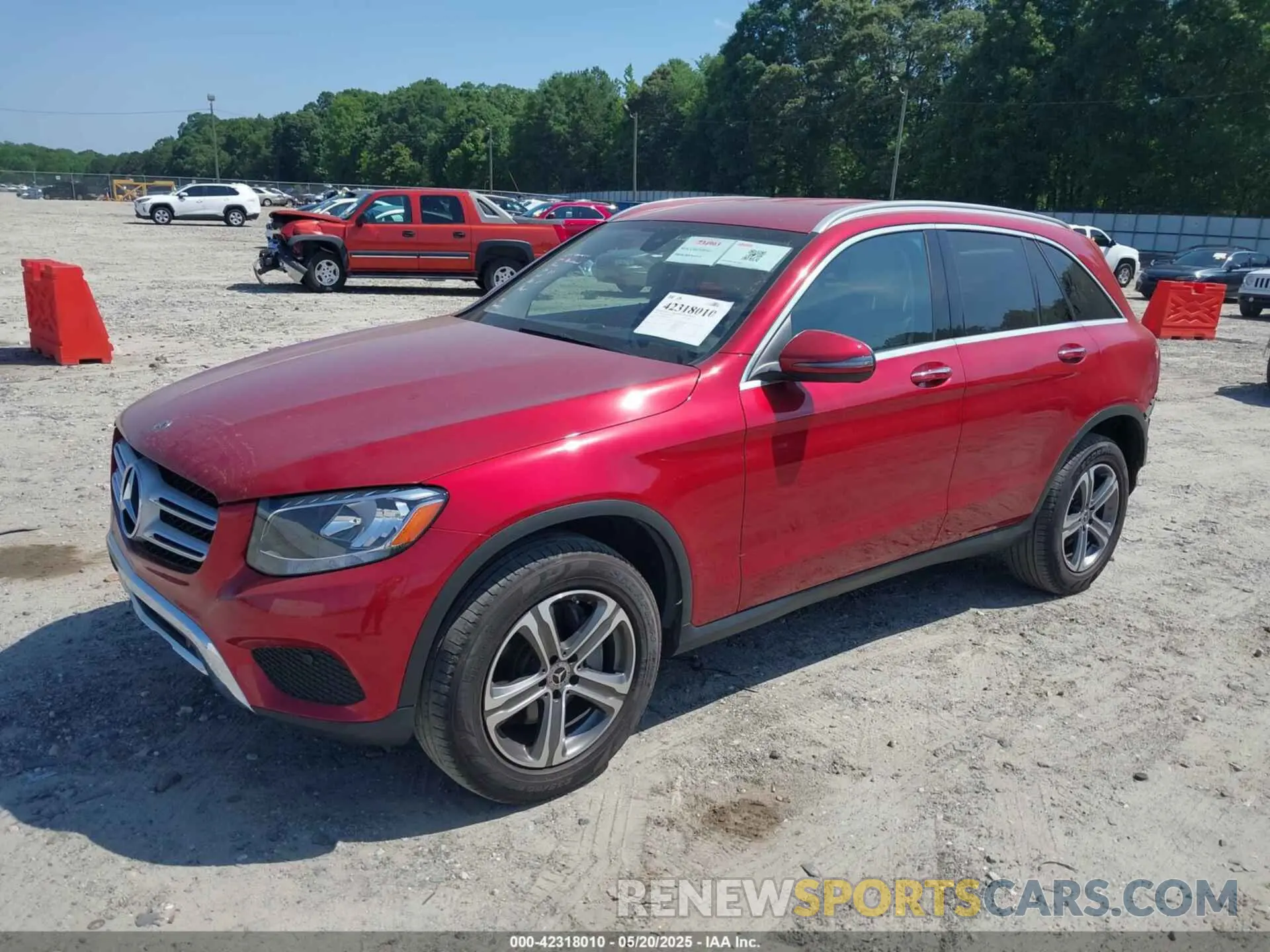 2 Photograph of a damaged car WDC0G4JB0KF657118 MERCEDES-BENZ GLC 300 2019