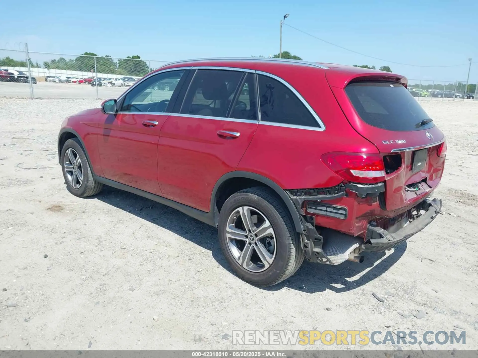 3 Photograph of a damaged car WDC0G4JB0KF657118 MERCEDES-BENZ GLC 300 2019