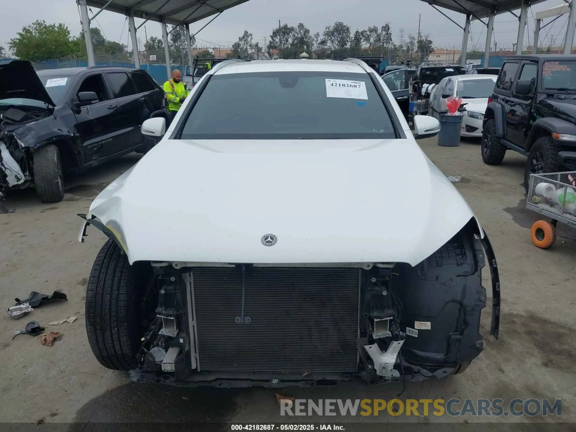 13 Photograph of a damaged car WDC0G4JB0KF669334 MERCEDES-BENZ GLC 300 2019