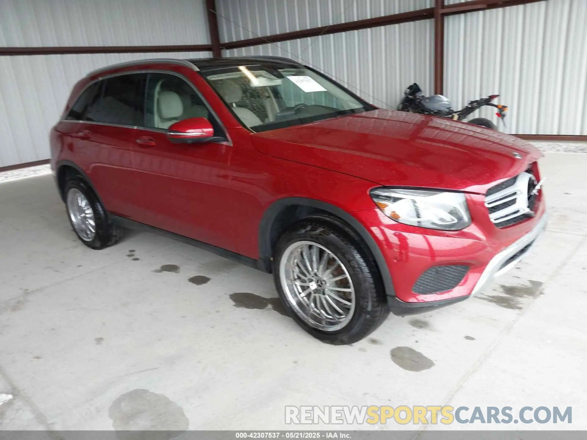1 Photograph of a damaged car WDC0G4JB1KV139959 MERCEDES-BENZ GLC 300 2019