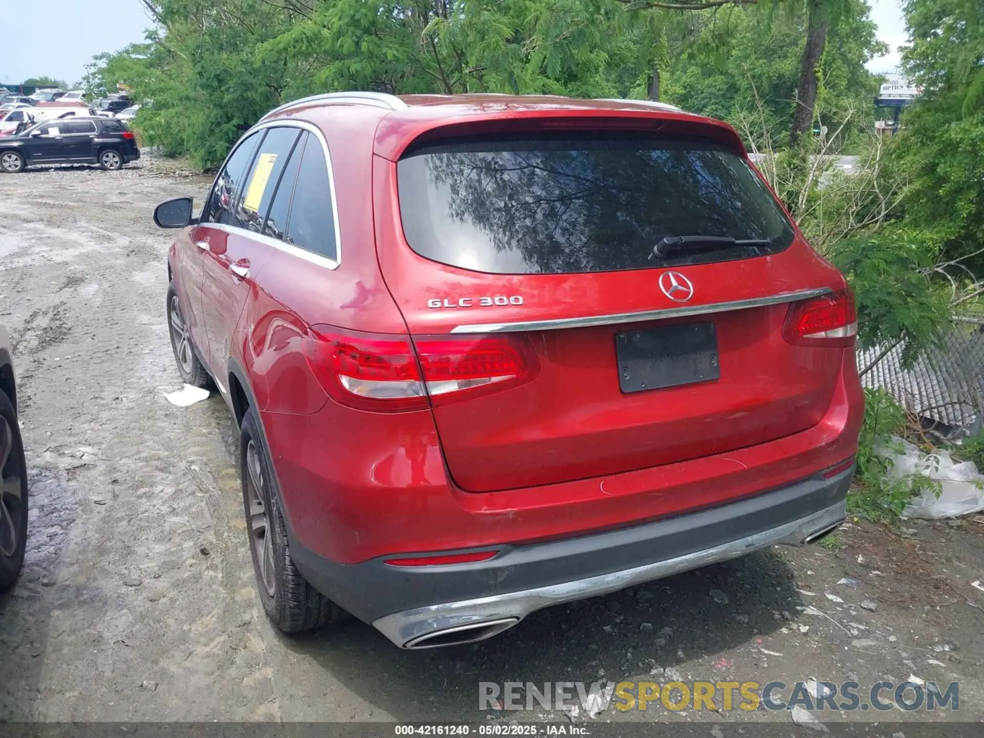 3 Photograph of a damaged car WDC0G4JB1KV149715 MERCEDES-BENZ GLC 300 2019