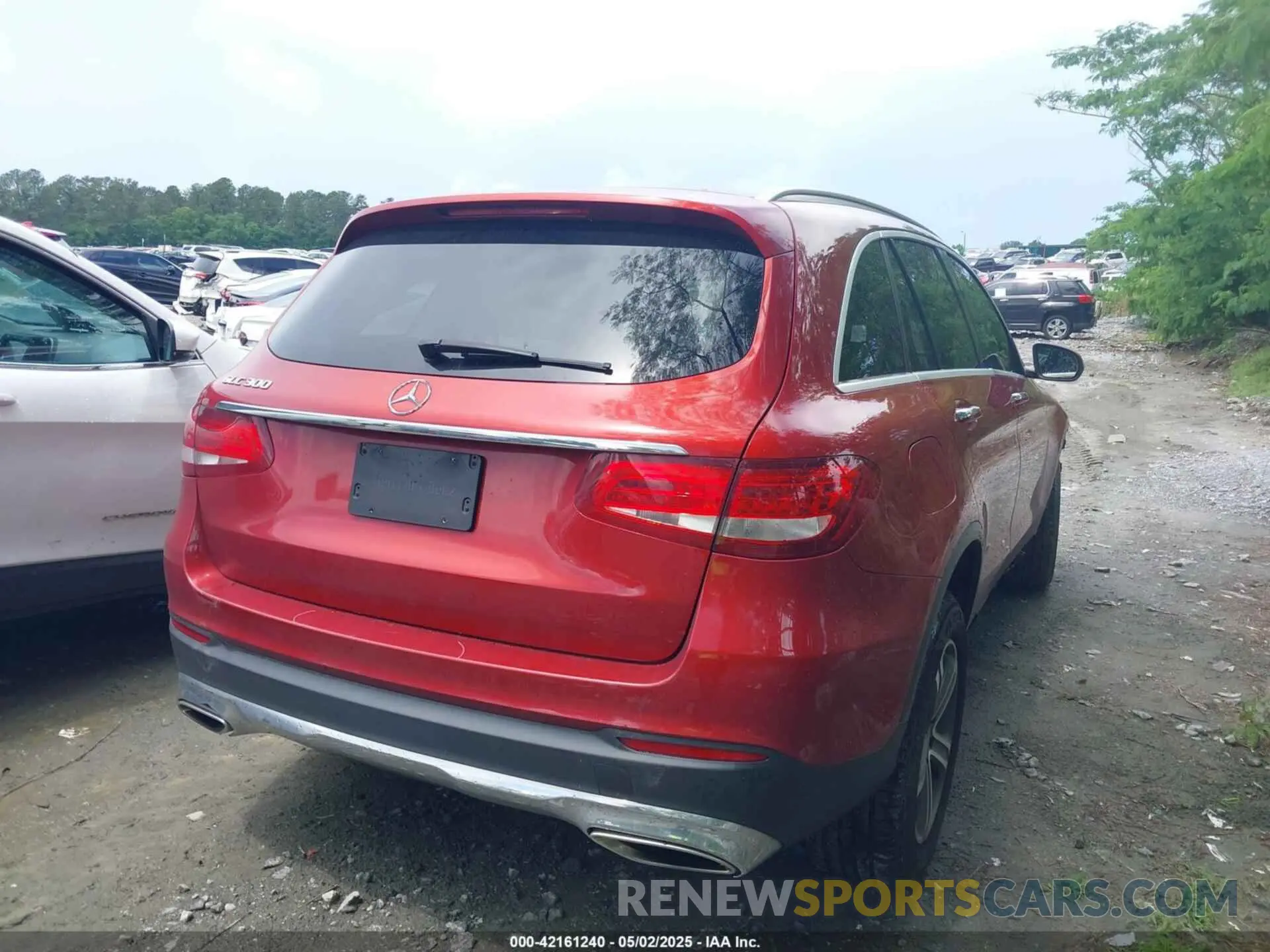 4 Photograph of a damaged car WDC0G4JB1KV149715 MERCEDES-BENZ GLC 300 2019