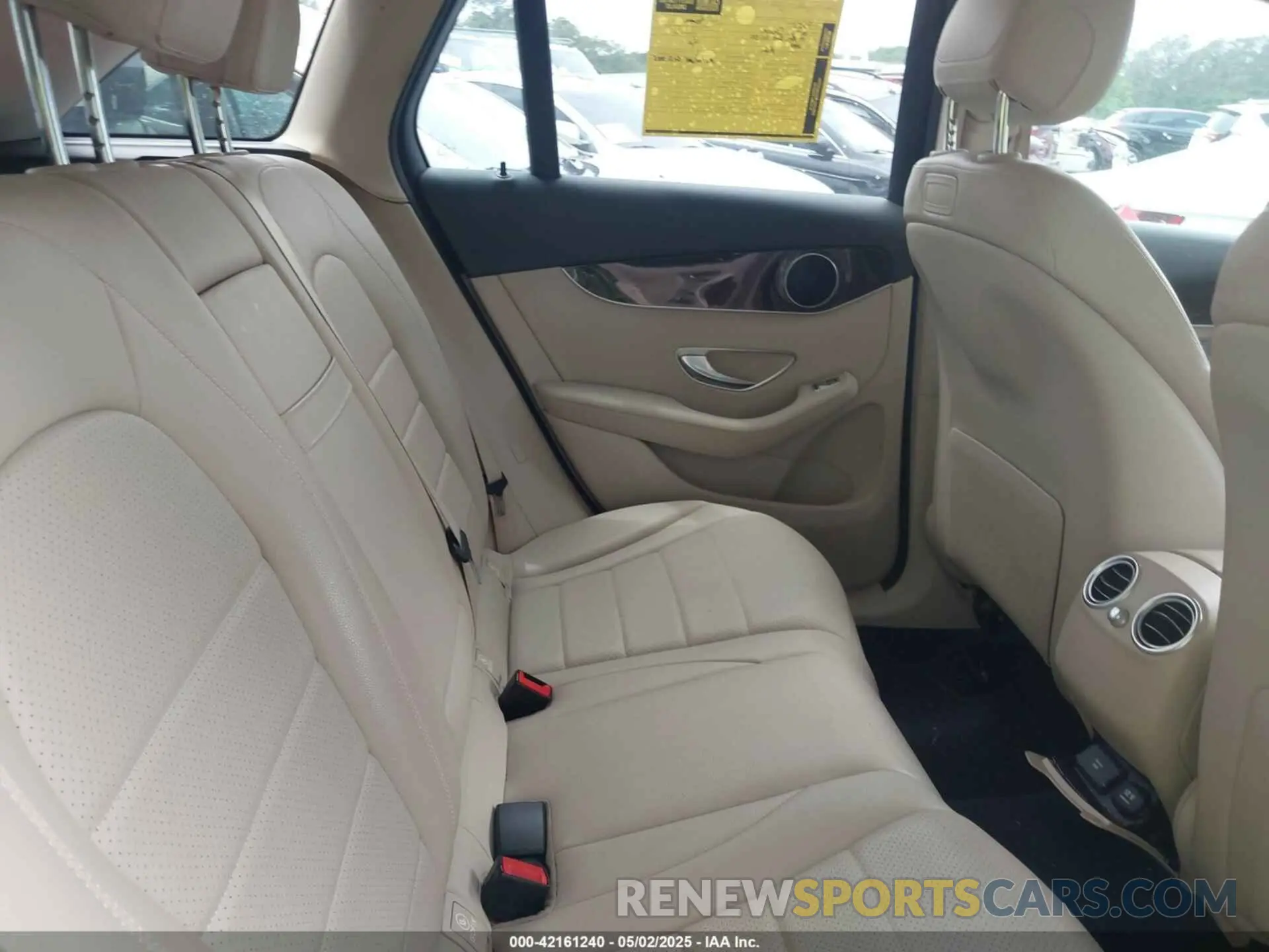 8 Photograph of a damaged car WDC0G4JB1KV149715 MERCEDES-BENZ GLC 300 2019